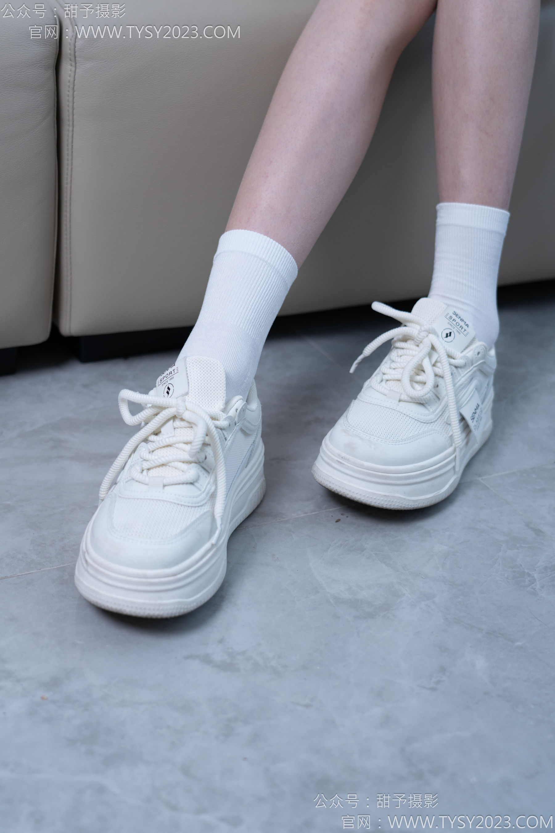 甜予摄影 No.164 珞珞 - 板鞋、白棉袜、裸足/(130P)