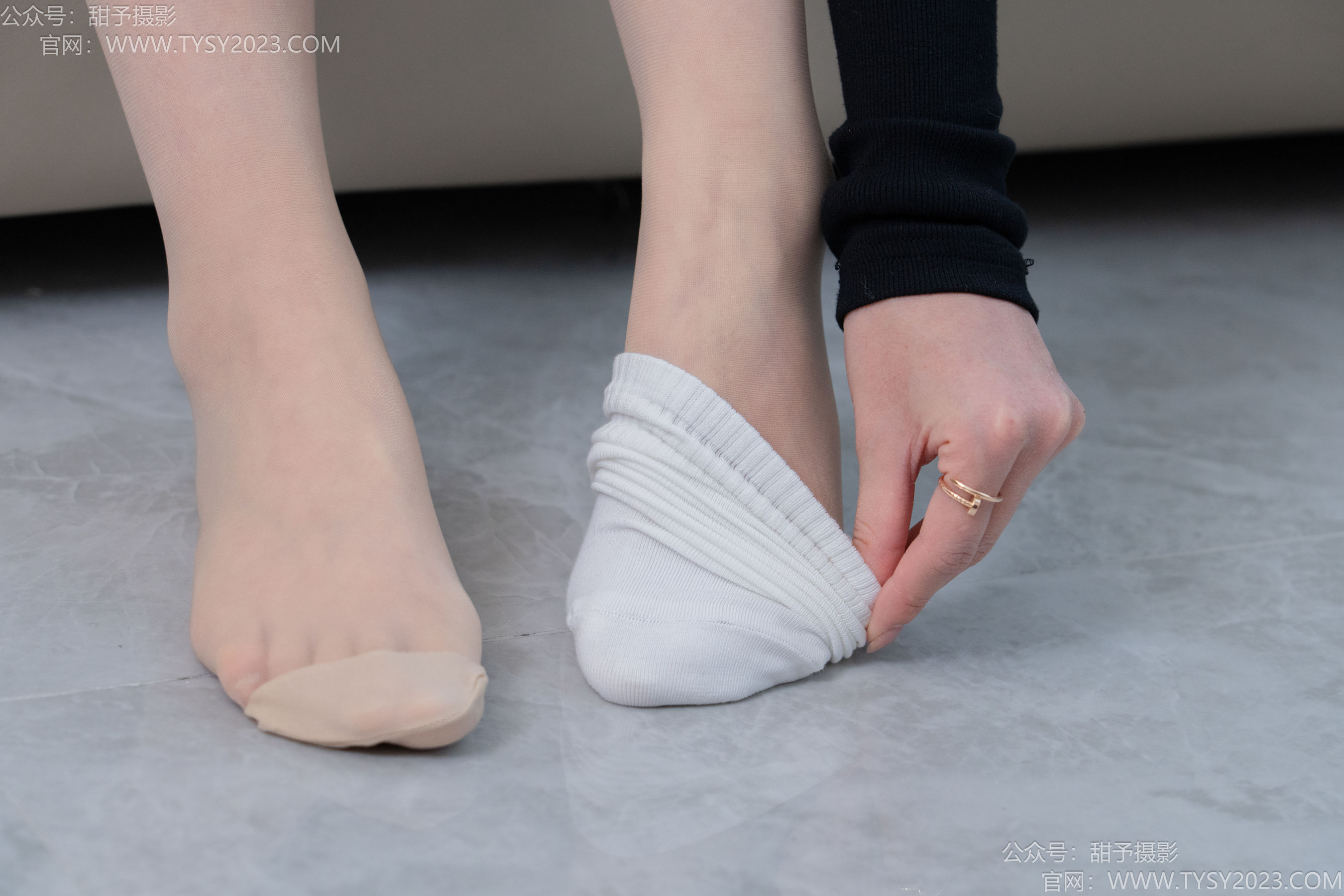 甜予摄影 No.191 贝壳 - 皮鞋、白棉袜、薄肉丝/(135P)
