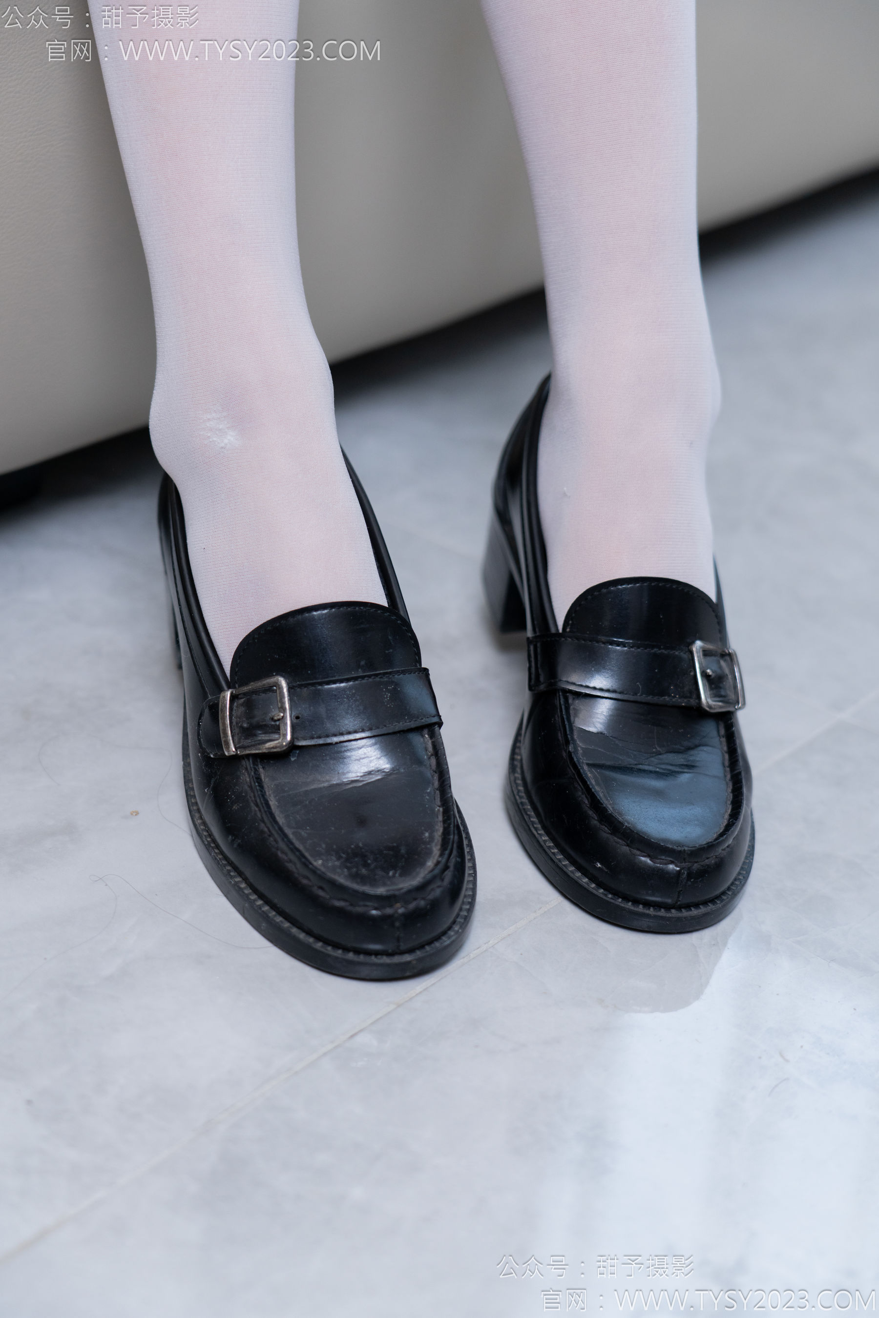 甜予摄影 No.166 酥酥 - 皮鞋、半白丝、裸足/(127P)