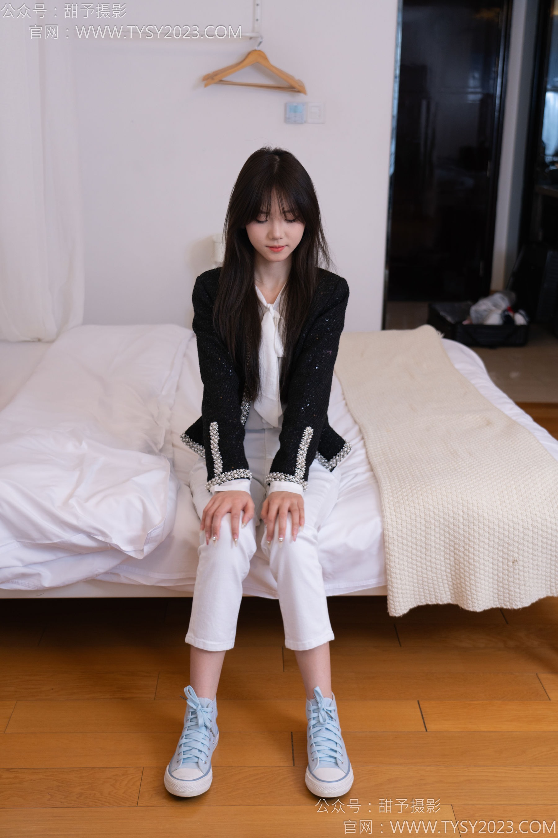 甜予摄影 No.171 璇璇 - 帆布鞋、白棉袜、抖腿剧情/(151P)