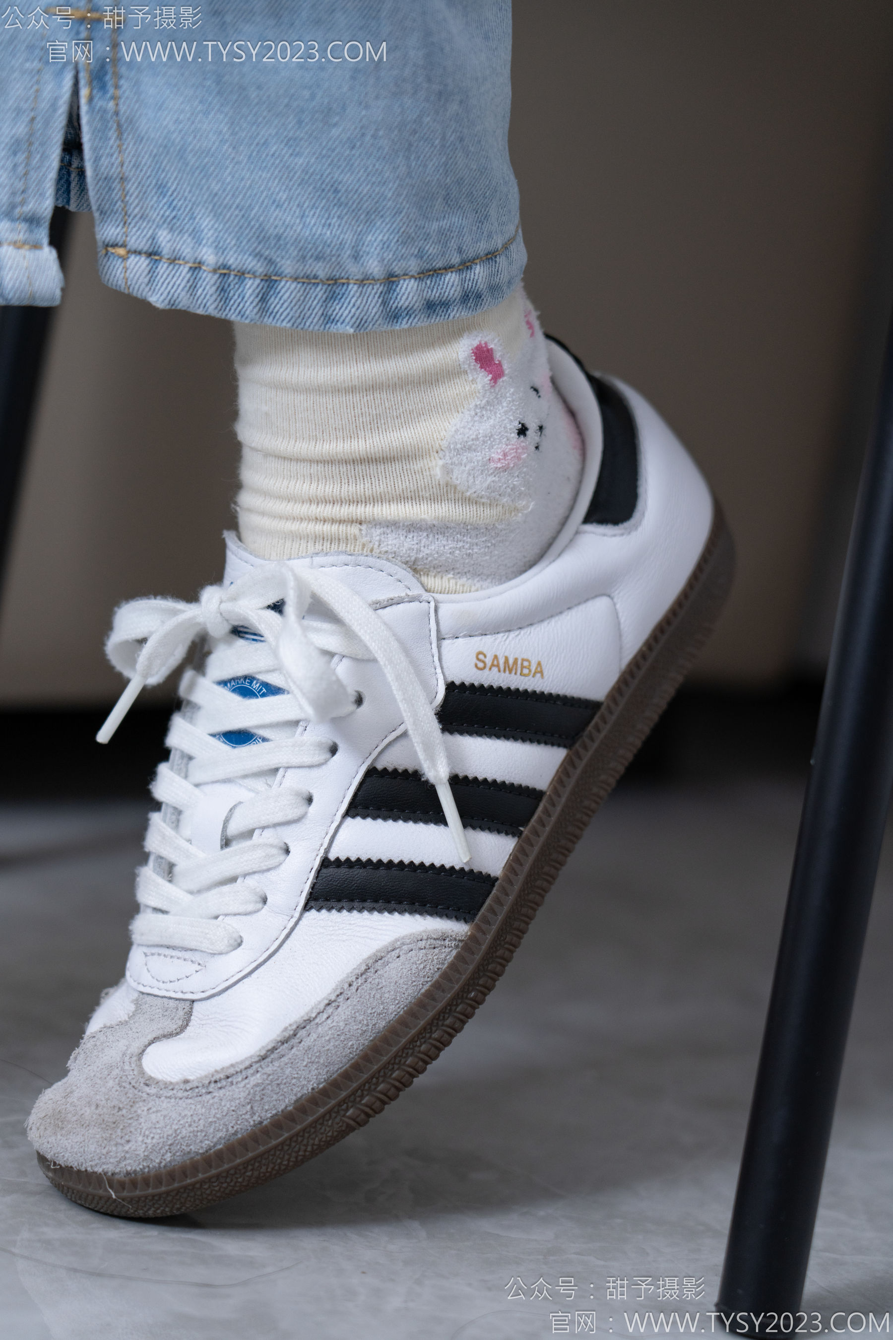 甜予摄影 No.160 番茄 - 板鞋、印花棉袜、裸足/(125P)