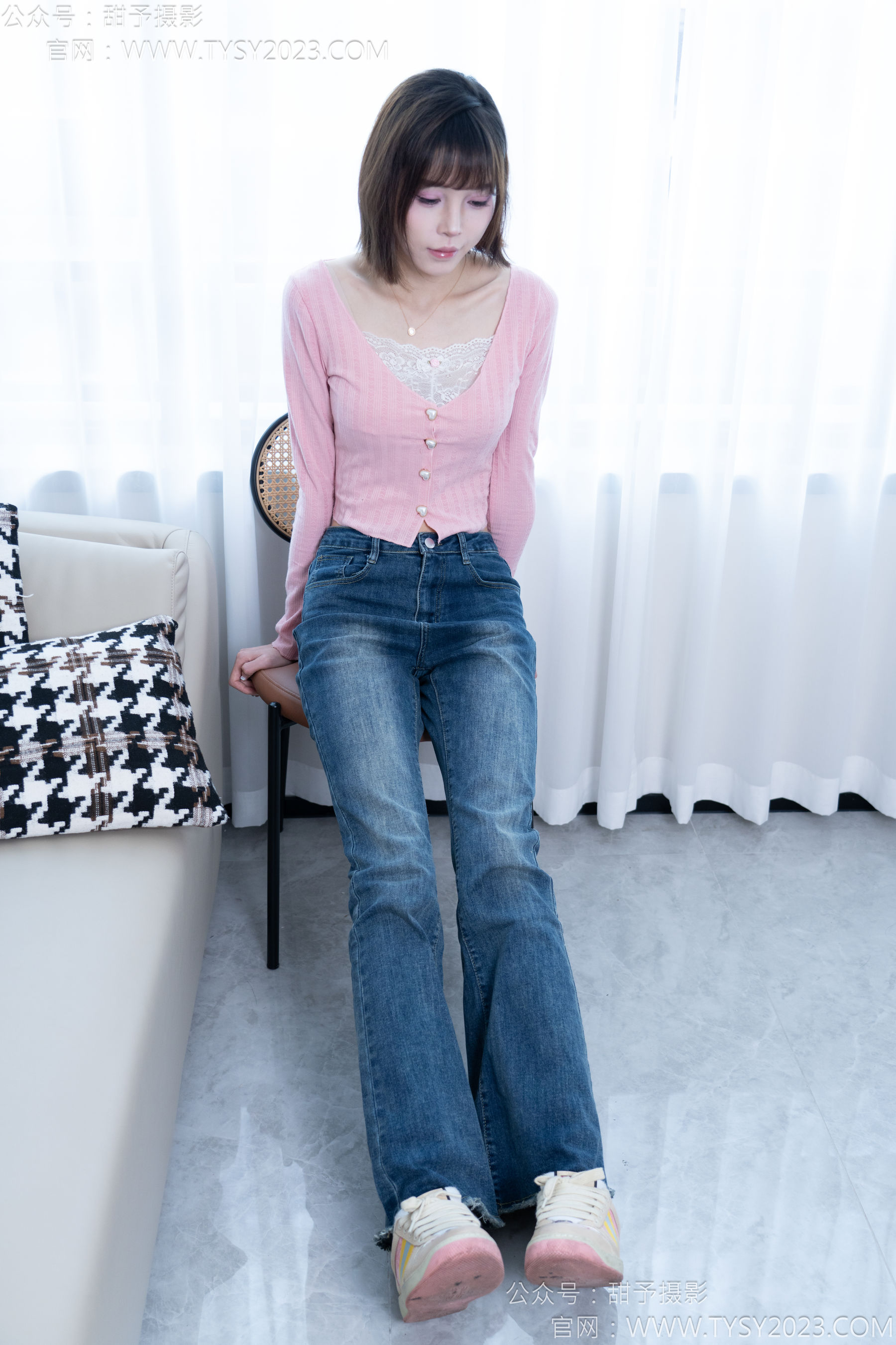 甜予摄影 No.170 珞珞 - 板鞋、白棉袜、裸足/(130P)