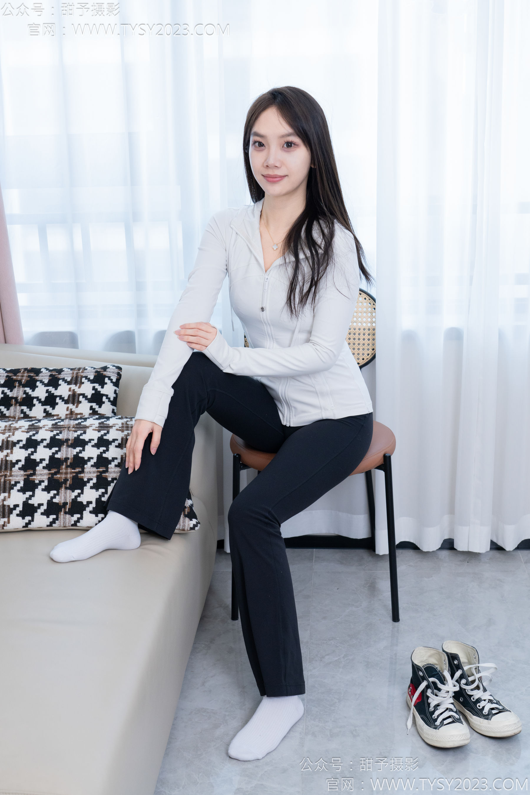 甜予摄影 No.169 贝壳 - 帆布鞋、白棉袜、裸足/(130P)