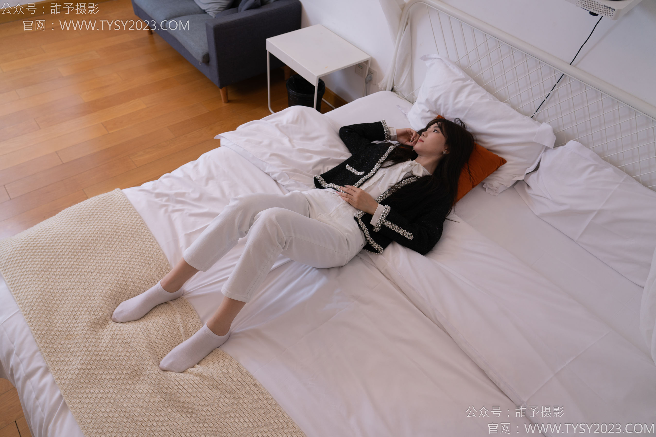 甜予摄影 No.171 璇璇 - 帆布鞋、白棉袜、抖腿剧情/(151P)