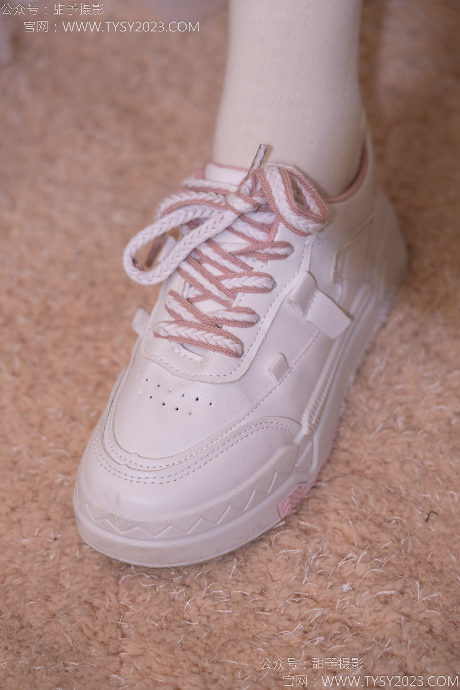 甜予摄影 No.177 璇璇 - 板鞋、白棉袜、薄肉丝/(129P)