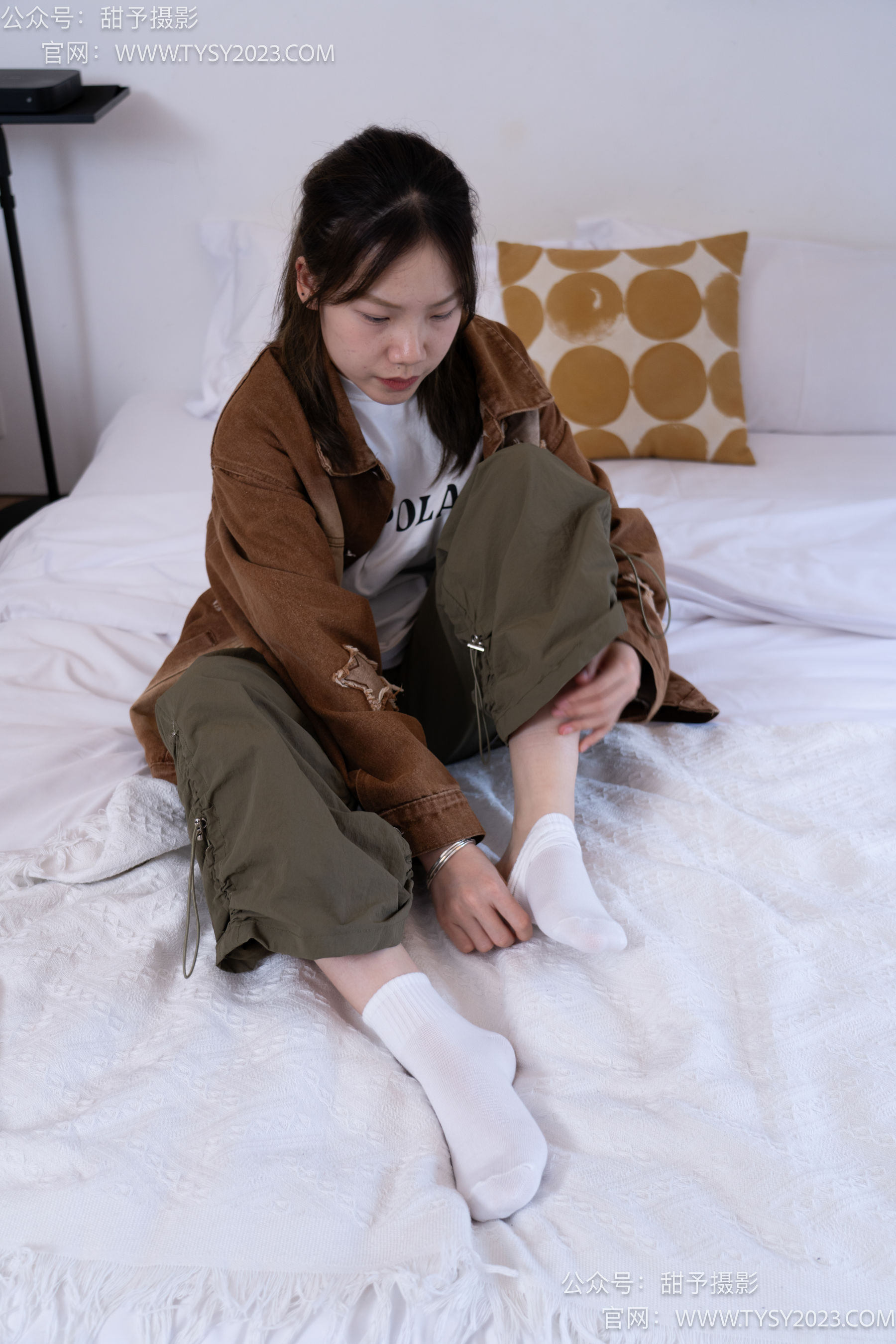 甜予摄影 No.161 双双 - 板鞋、白棉袜、裸足/(130P)