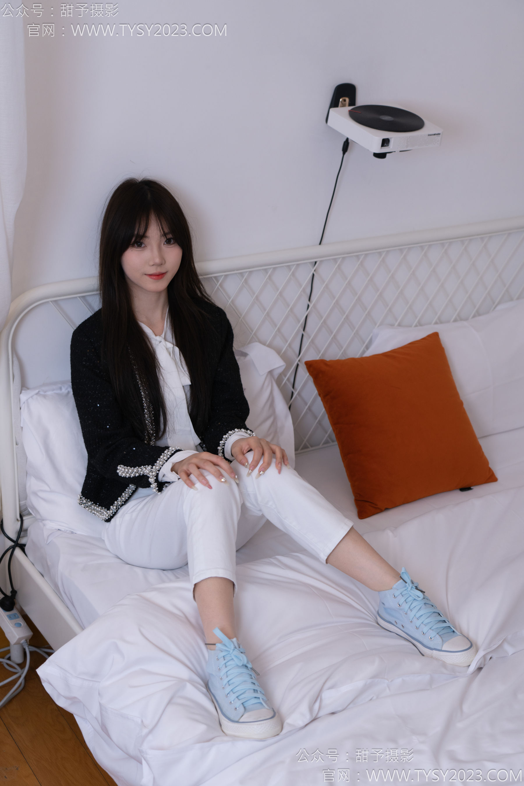 甜予摄影 No.171 璇璇 - 帆布鞋、白棉袜、抖腿剧情/(151P)