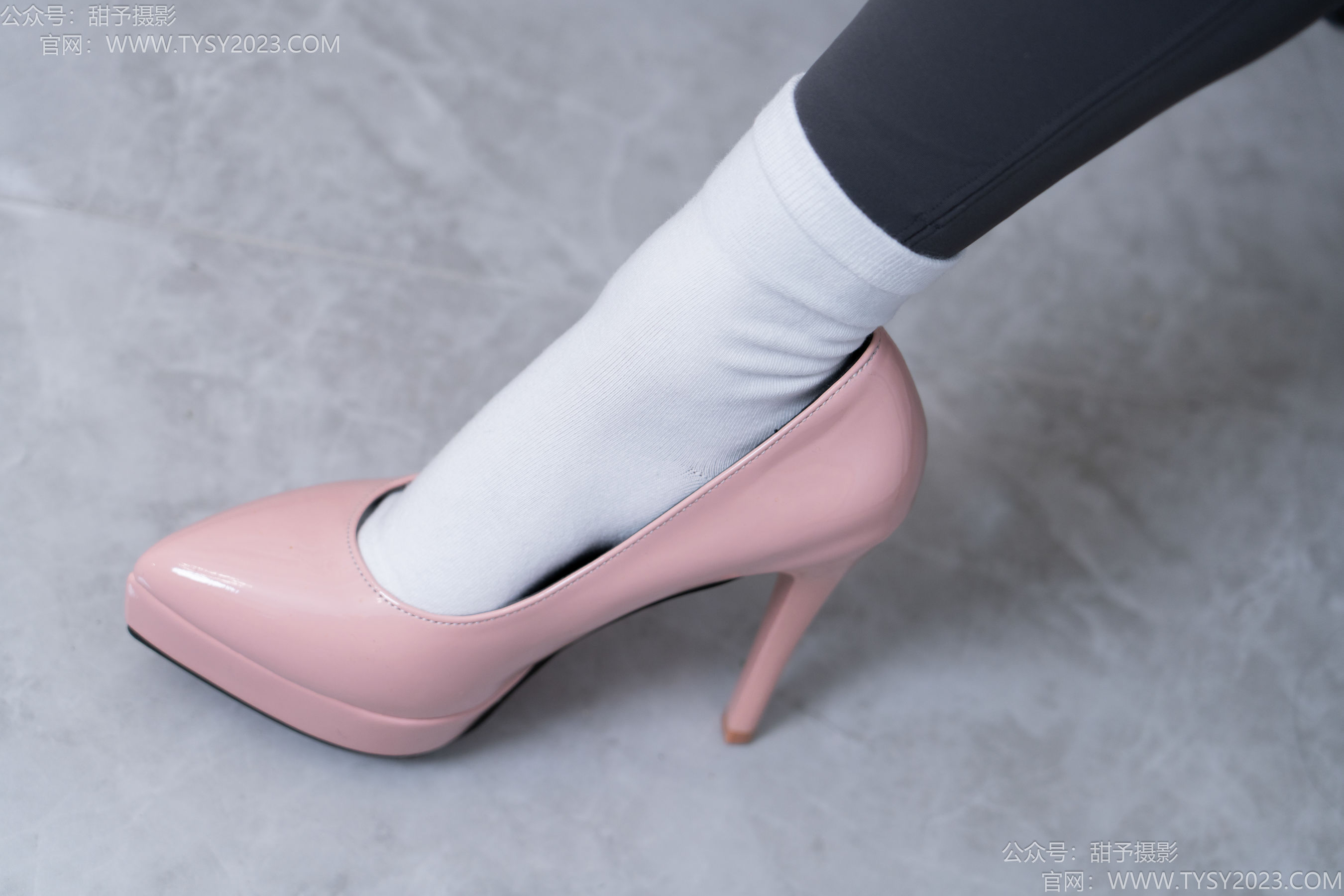 甜予摄影 No.192 澜澜 - 高跟鞋、白棉袜、裸足/(134P)