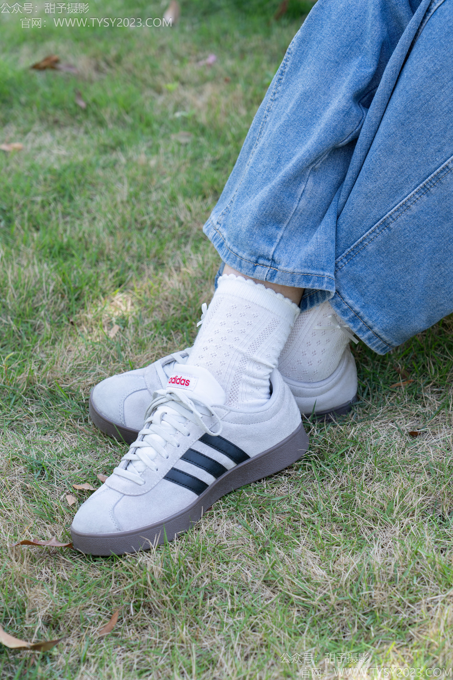 甜予摄影 No.194 小橙子 - 板鞋、白棉袜、裸足/(130P)