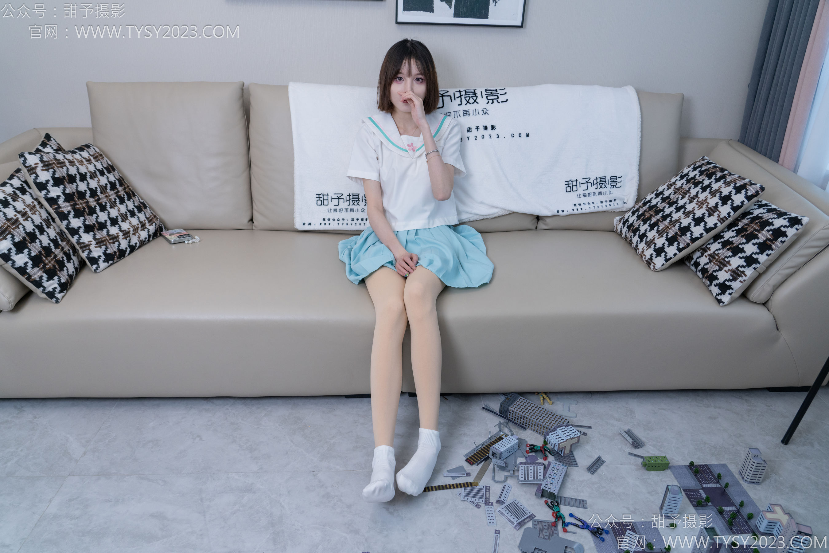 甜予摄影 No.182 珞珞 - 板鞋、白棉袜、厚肉丝、小人国剧情/(134P)