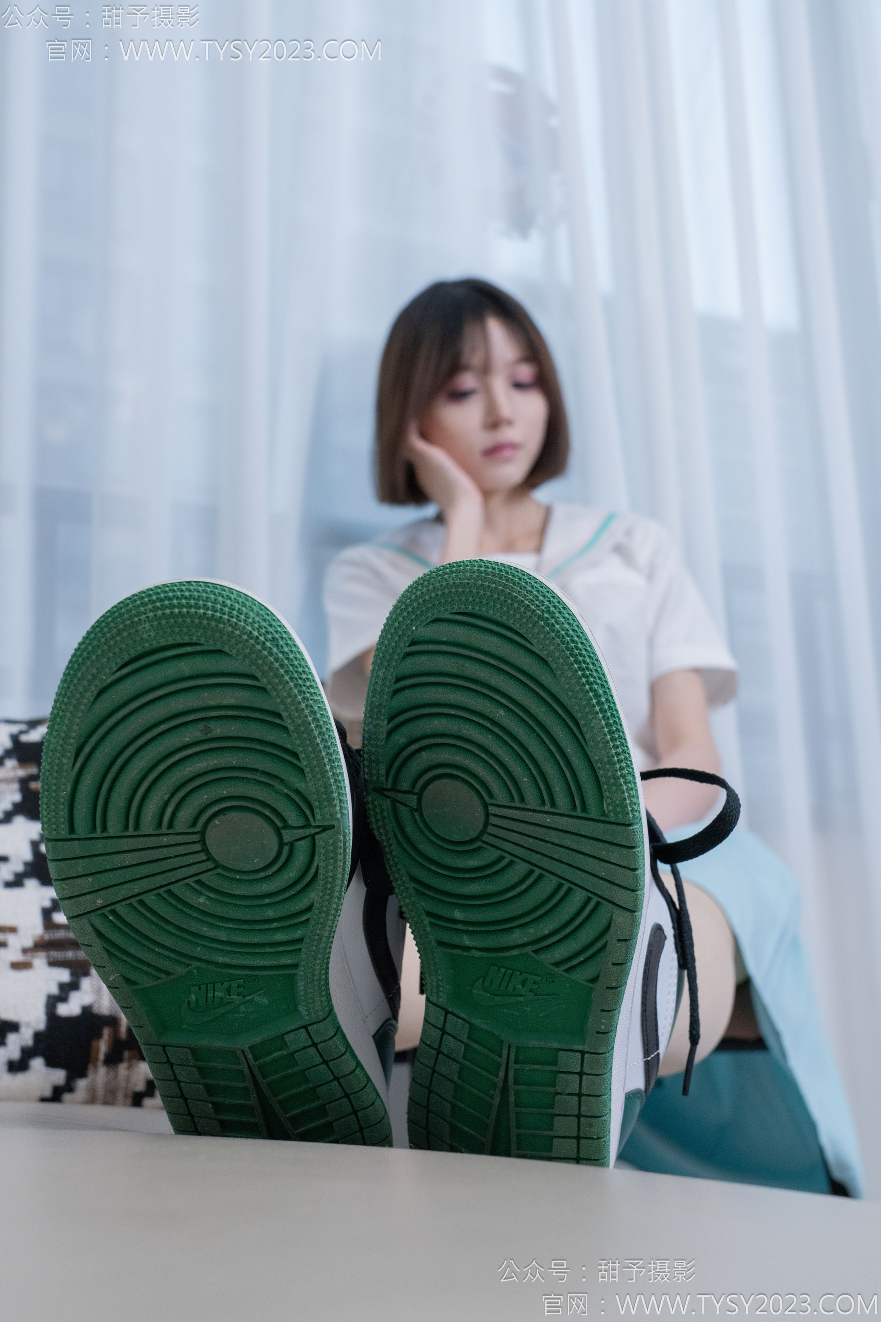 甜予摄影 No.182 珞珞 - 板鞋、白棉袜、厚肉丝、小人国剧情/(134P)