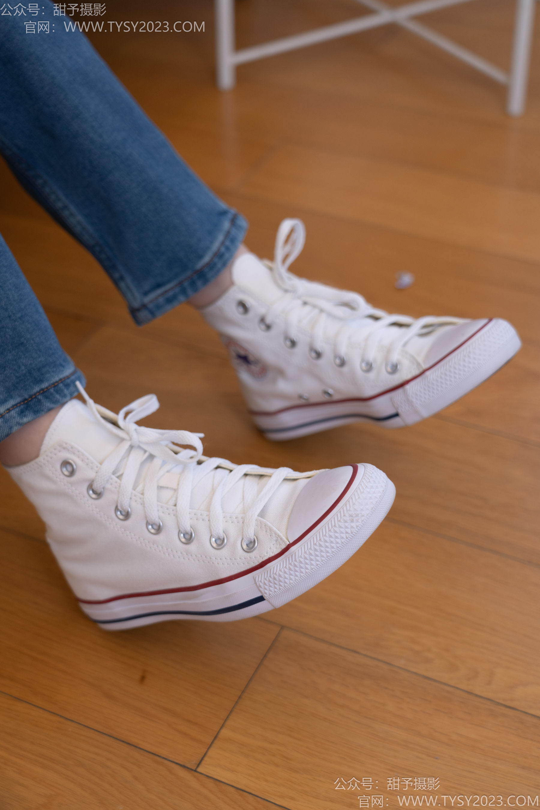 甜予摄影 No.189 璇璇 - 帆布鞋、裸足、抖腿剧情/(134P)