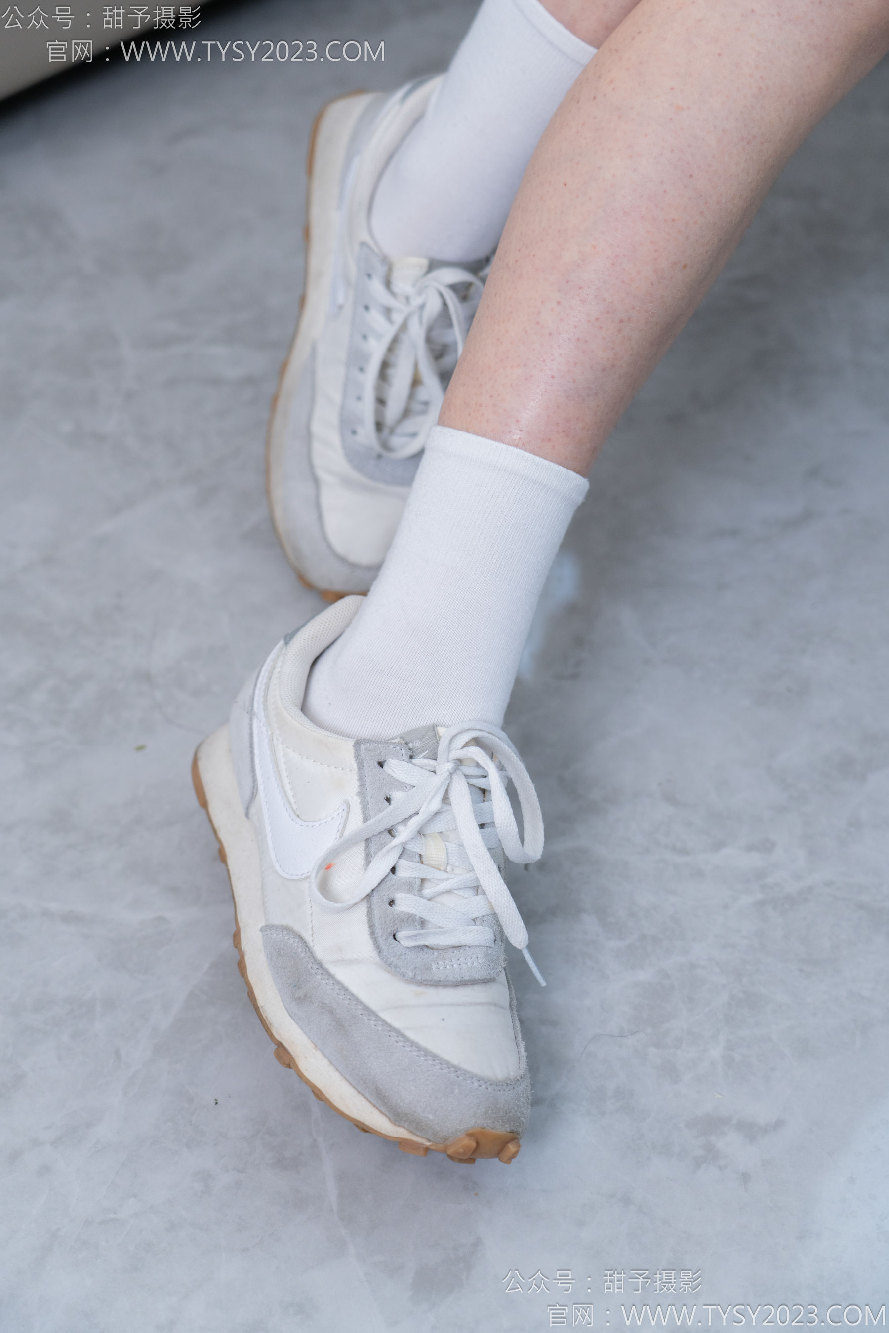 甜予摄影 No.167 小容 - 板鞋、白棉袜、裸足/(129P)