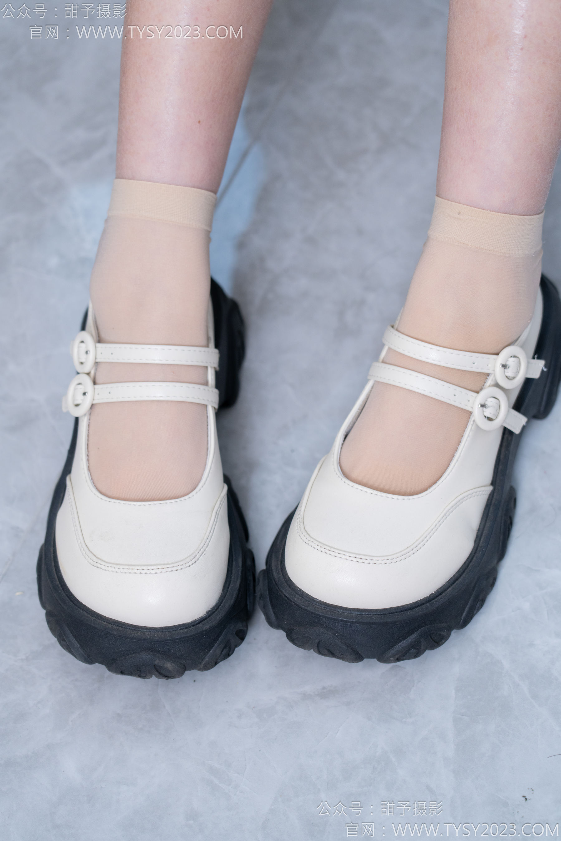甜予摄影 No.172 知知 - 皮鞋、短肉丝、裸足/(130P)
