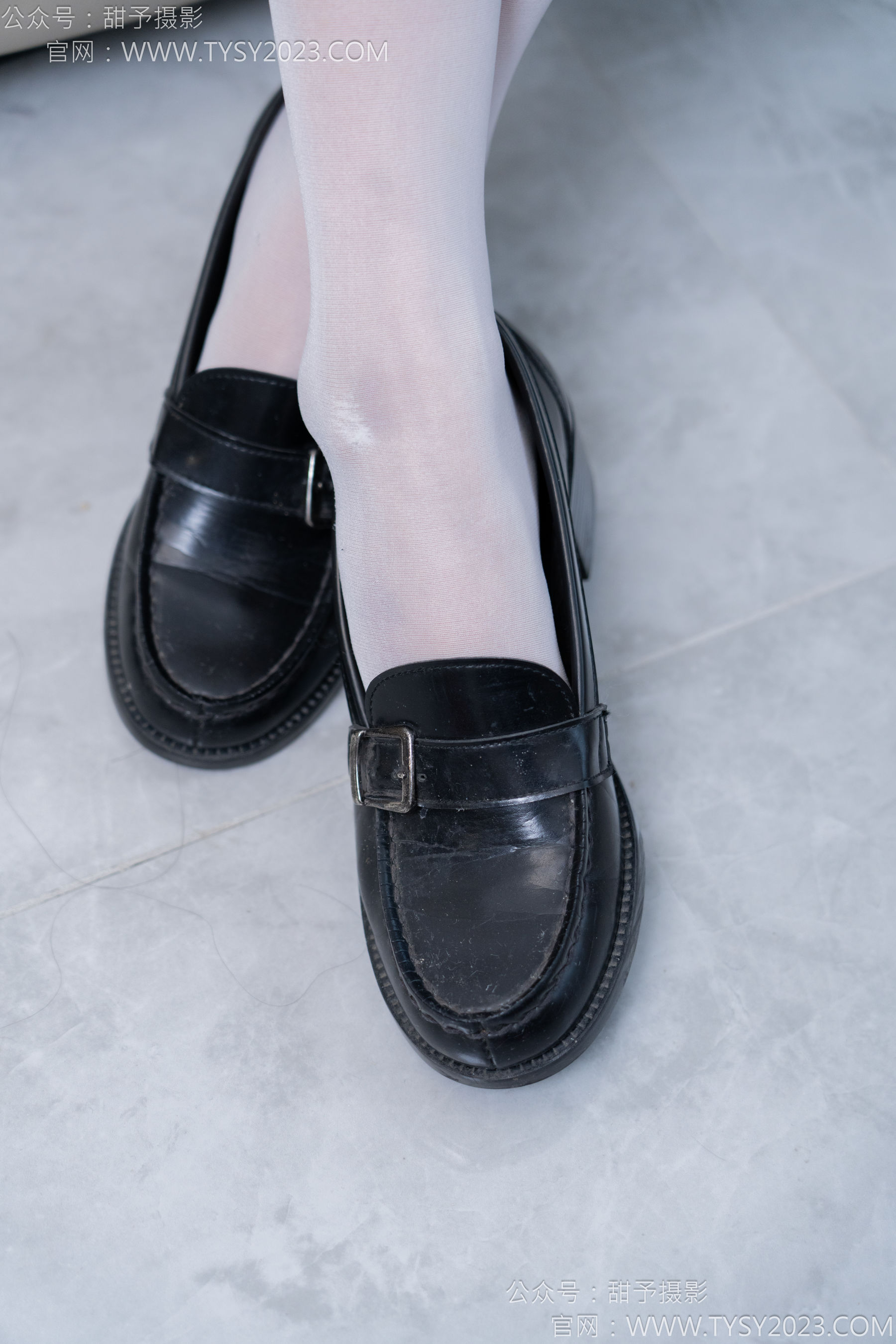 甜予摄影 No.166 酥酥 - 皮鞋、半白丝、裸足/(127P)