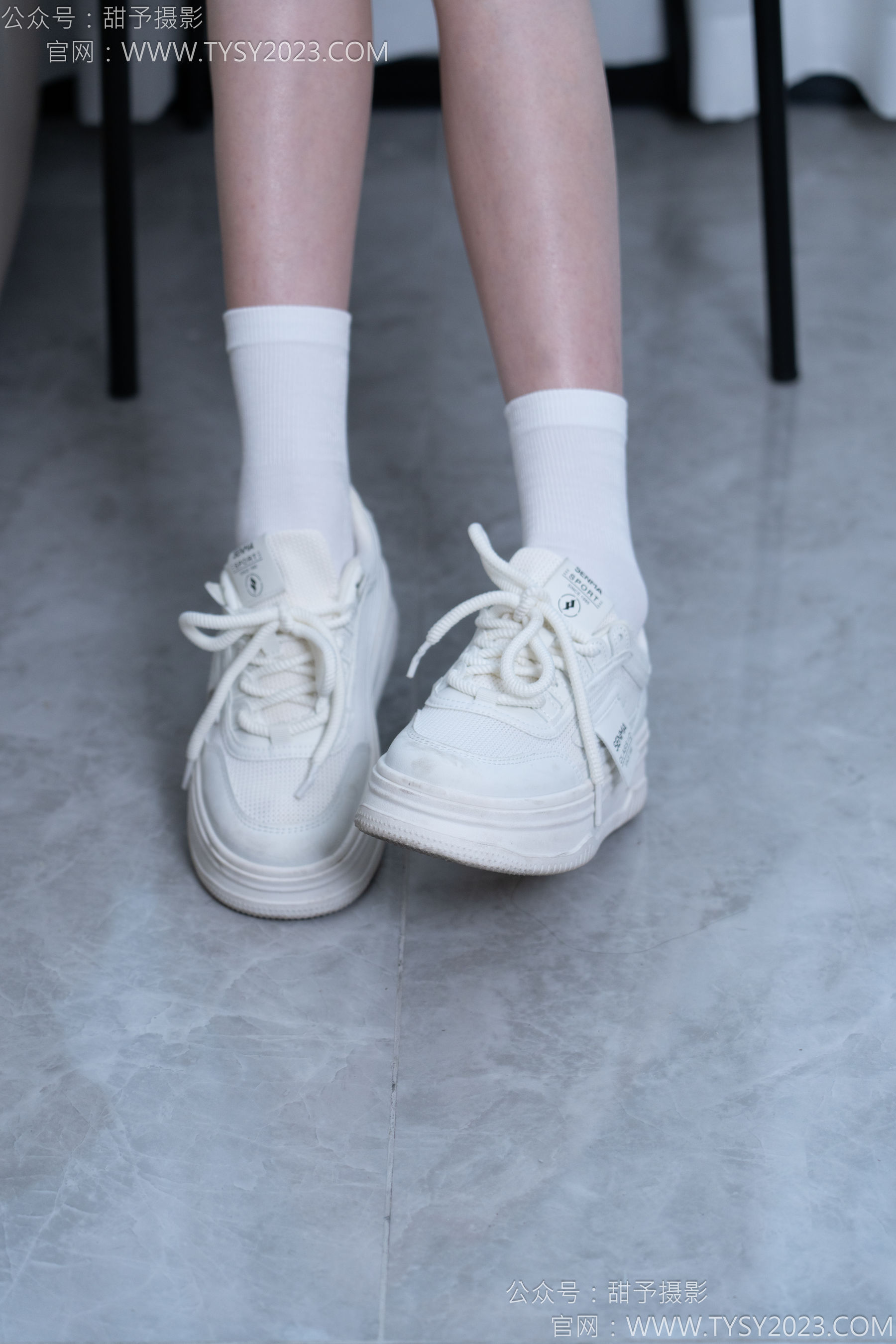 甜予摄影 No.164 珞珞 - 板鞋、白棉袜、裸足/(130P)