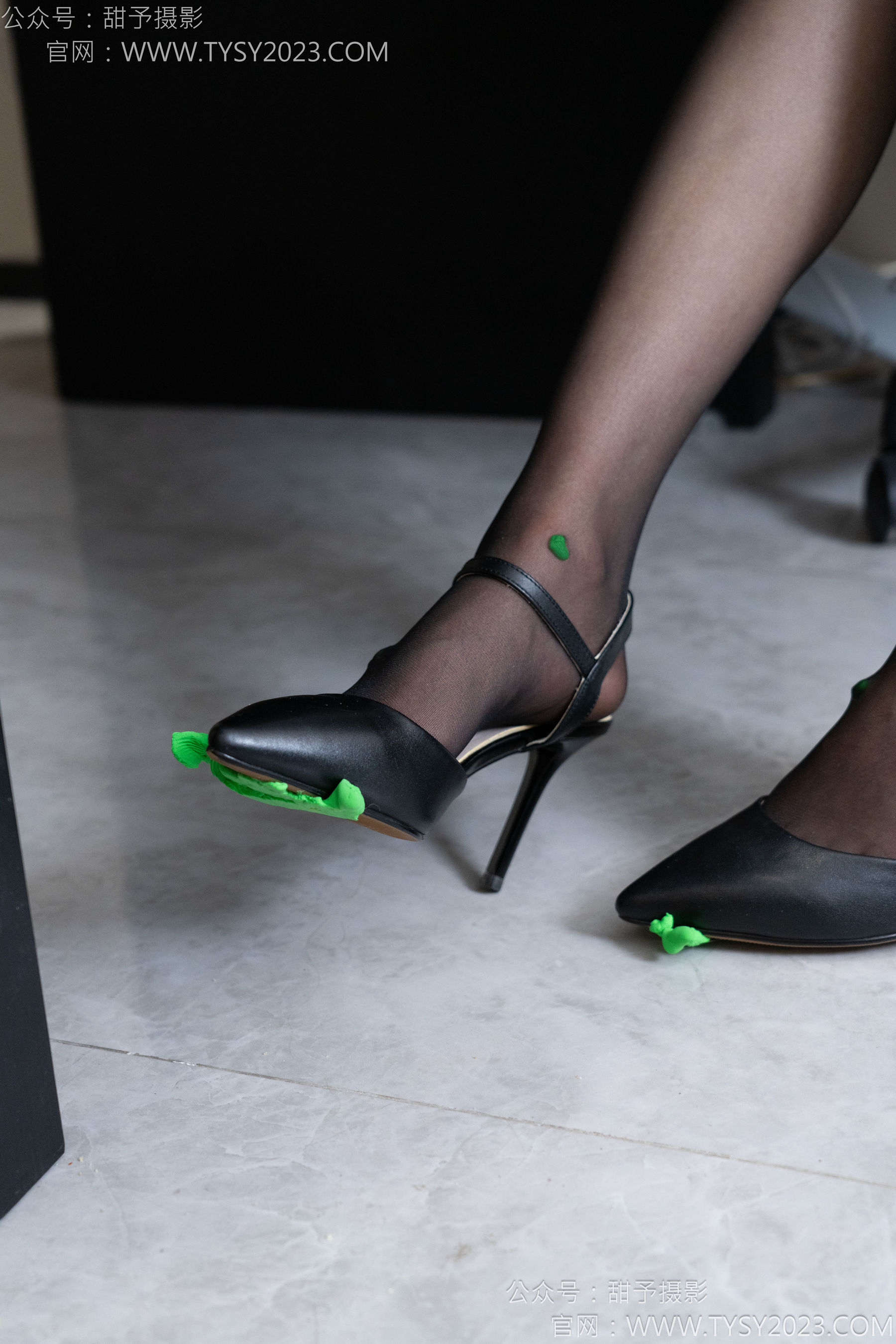 甜予摄影 No.175 澜澜 - 高跟鞋、薄灰丝、薄黑丝、踩小人剧情/(124P)