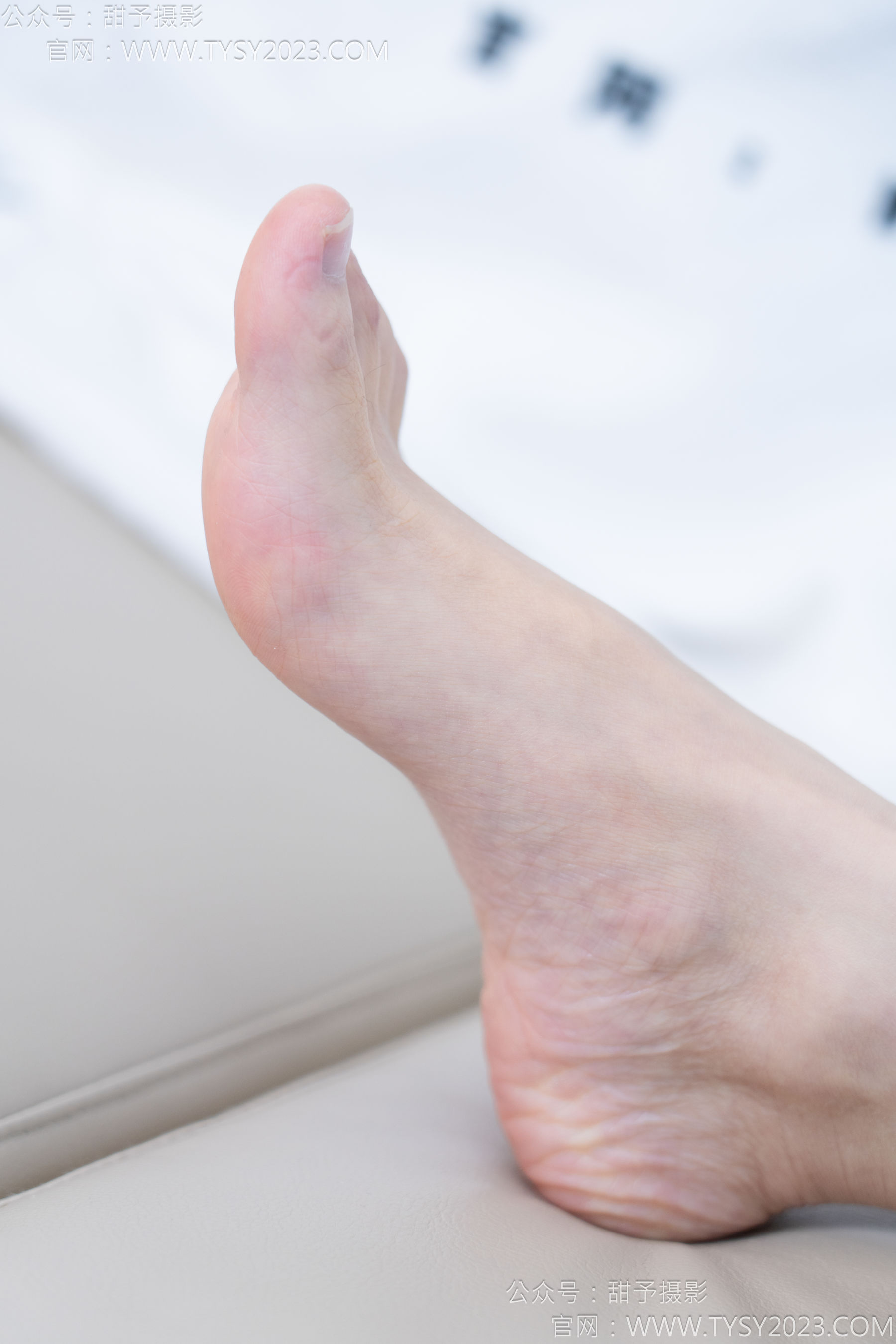 甜予摄影 No.181 小容 - 板鞋、白棉袜、裸足/(130P)
