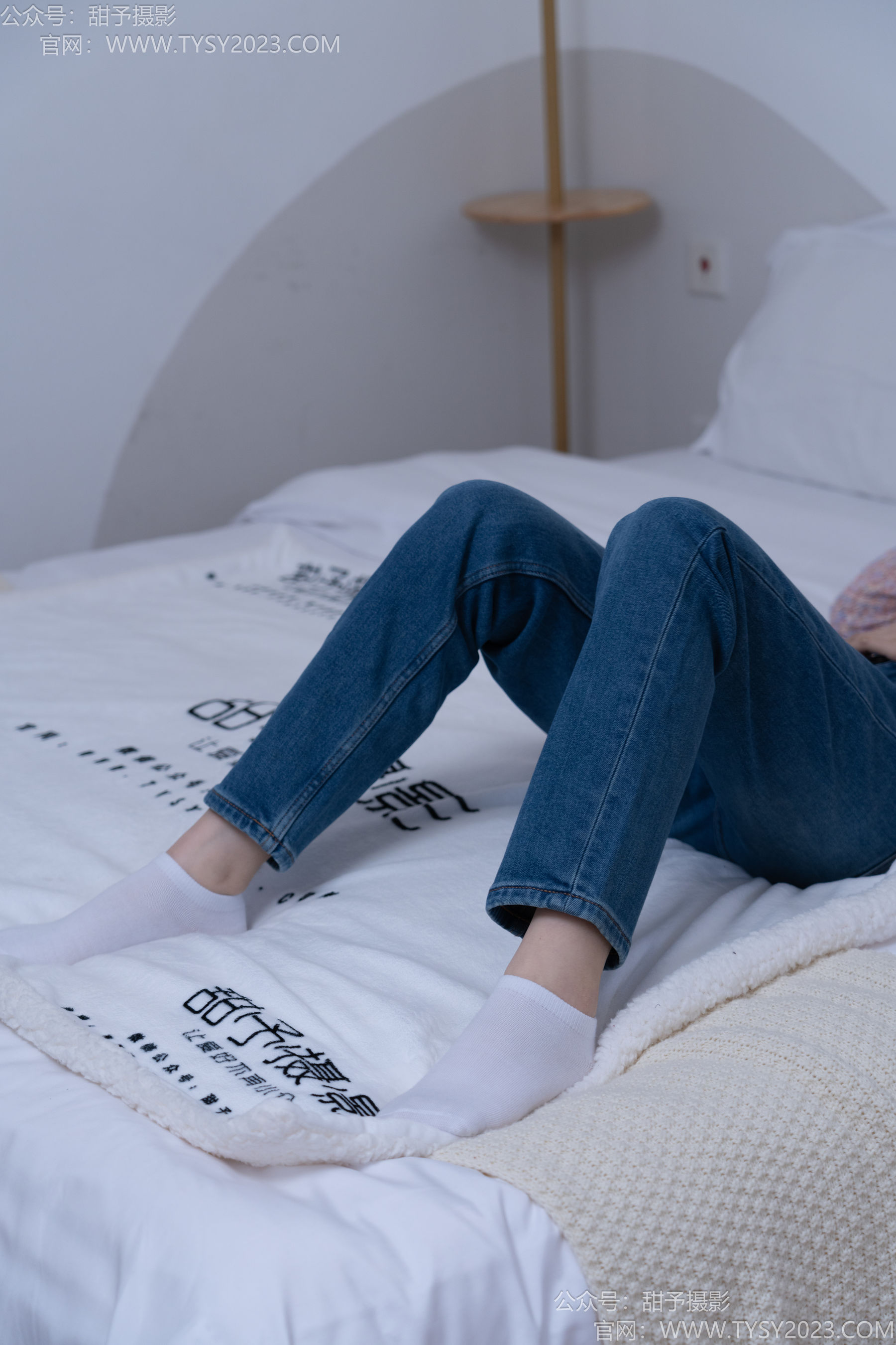 甜予摄影 No.189 璇璇 - 帆布鞋、裸足、抖腿剧情/(134P)