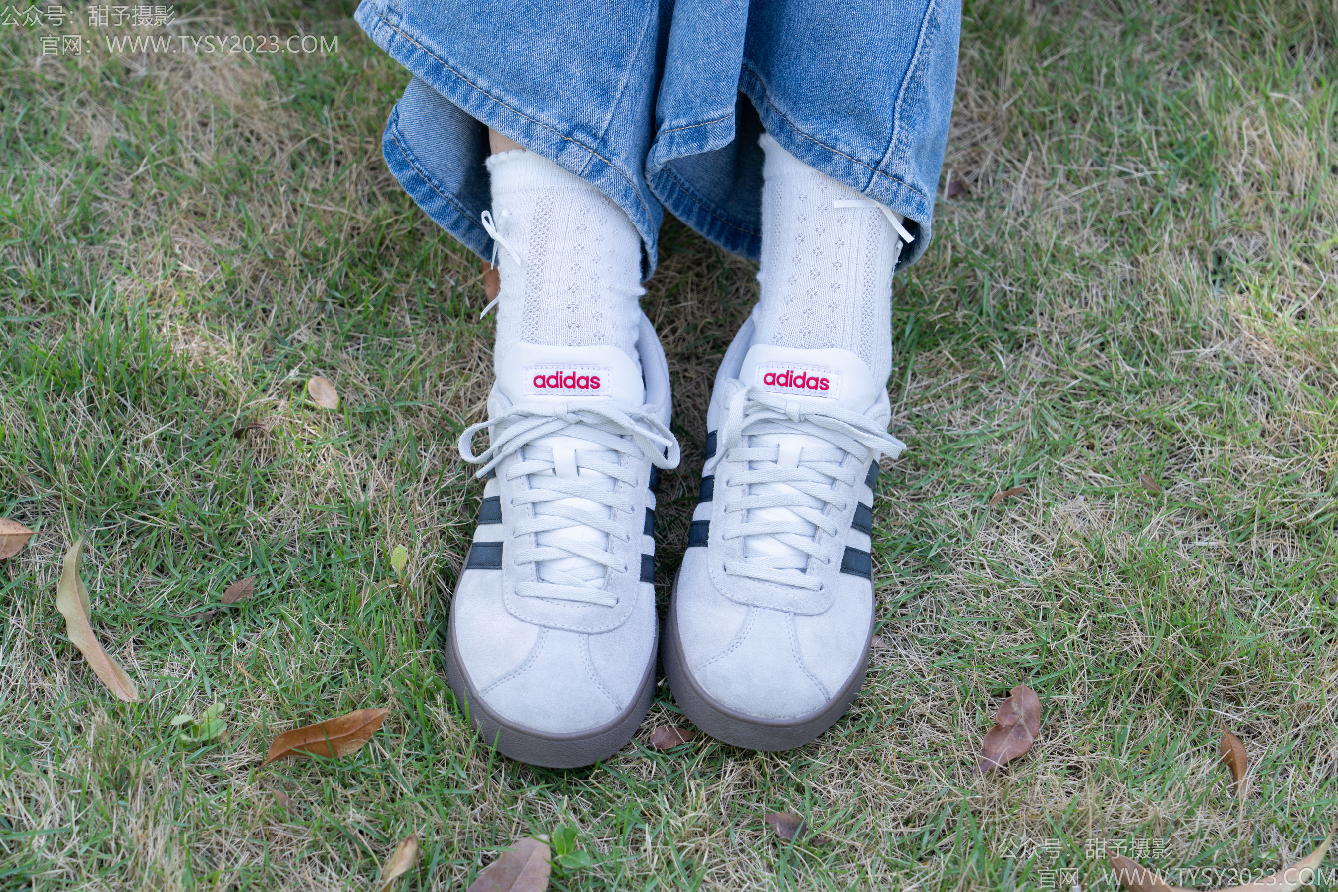 甜予摄影 No.194 小橙子 - 板鞋、白棉袜、裸足/(130P)