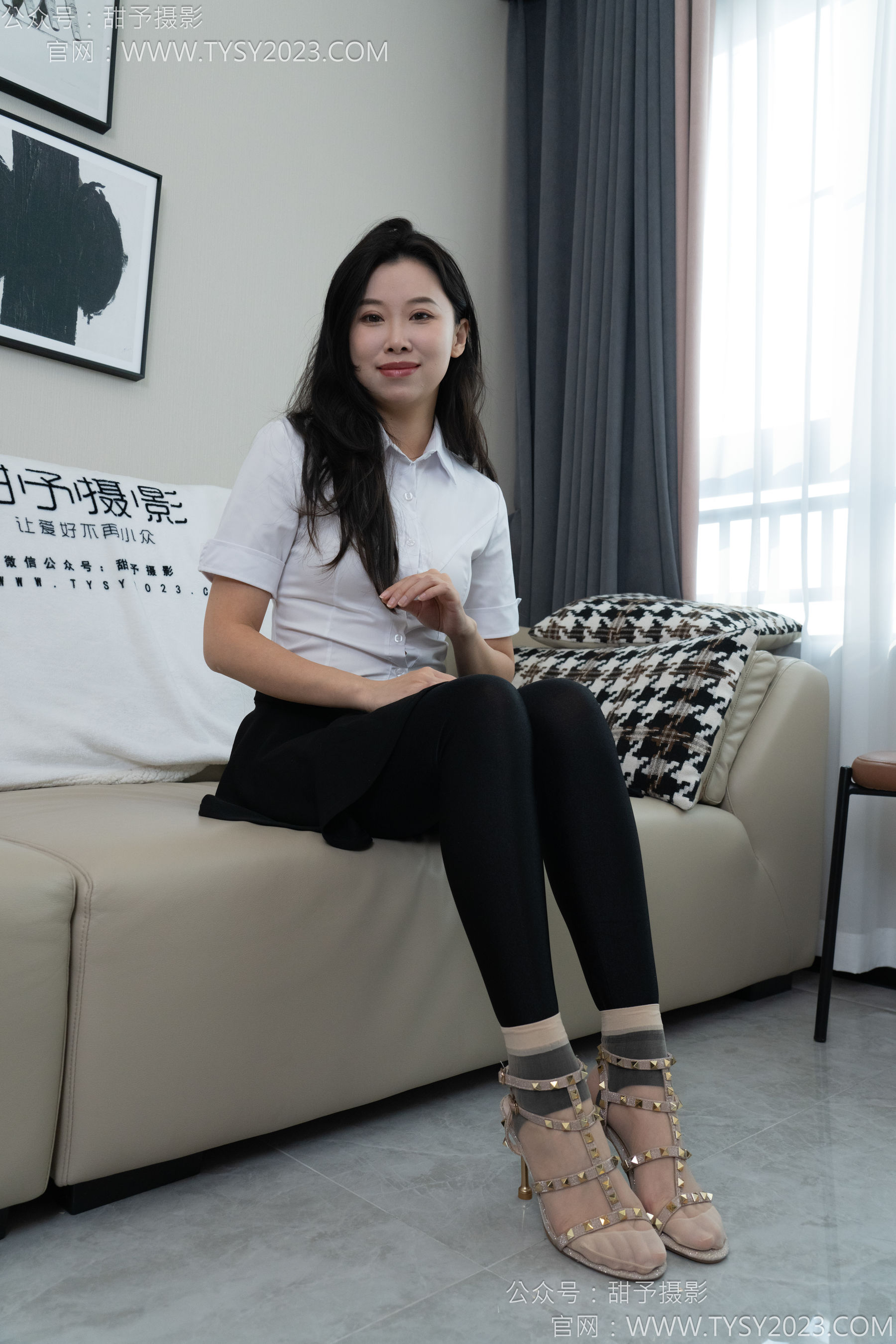 甜予摄影 No.158 梦梦 - 高跟鞋、短肉丝、短黑丝、裸足/(130P)