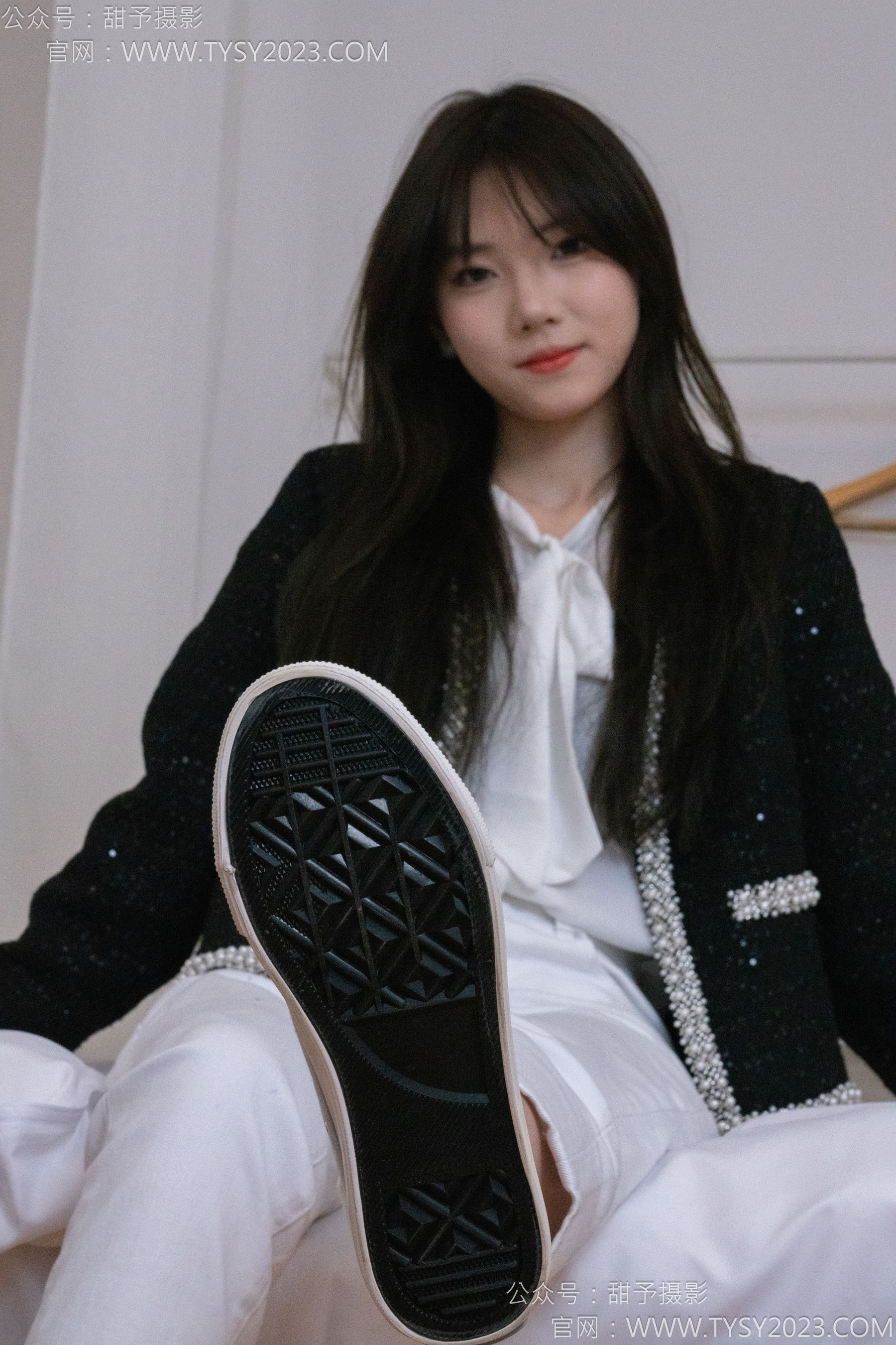 甜予摄影 No.171 璇璇 - 帆布鞋、白棉袜、抖腿剧情/(151P)