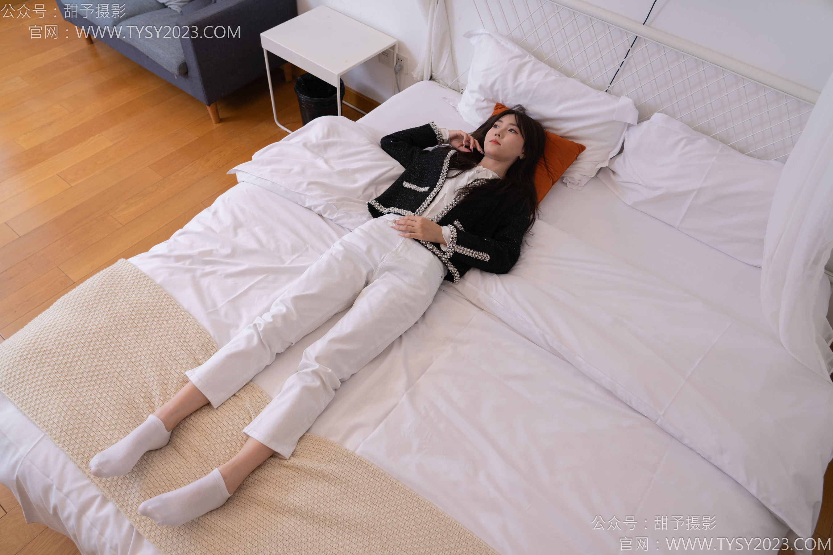 甜予摄影 No.171 璇璇 - 帆布鞋、白棉袜、抖腿剧情/(151P)