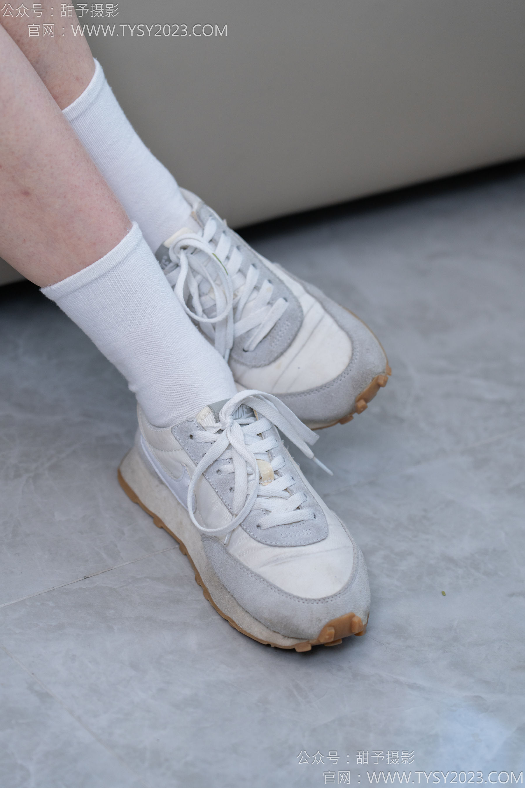 甜予摄影 No.167 小容 - 板鞋、白棉袜、裸足/(129P)