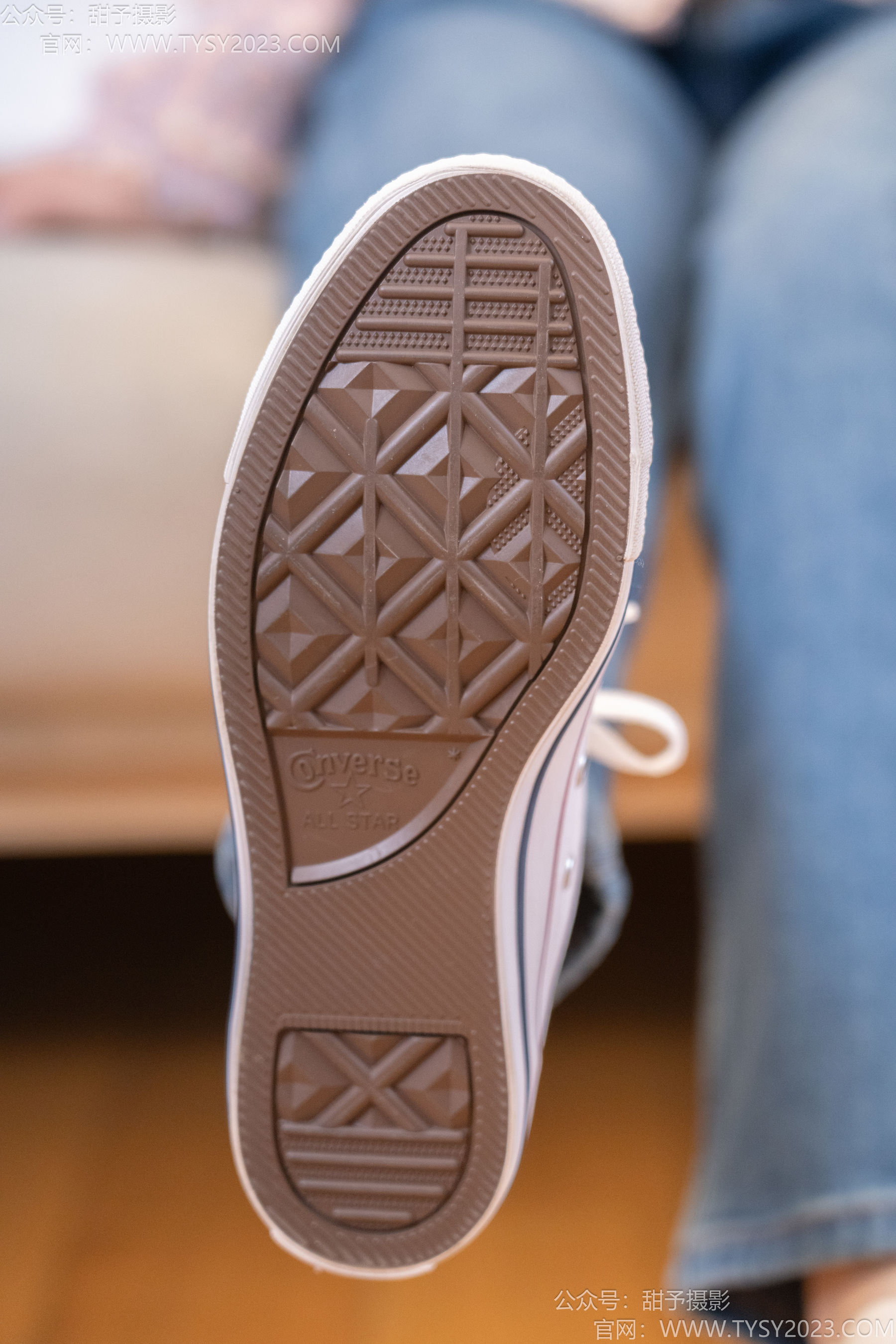 甜予摄影 No.189 璇璇 - 帆布鞋、裸足、抖腿剧情/(134P)