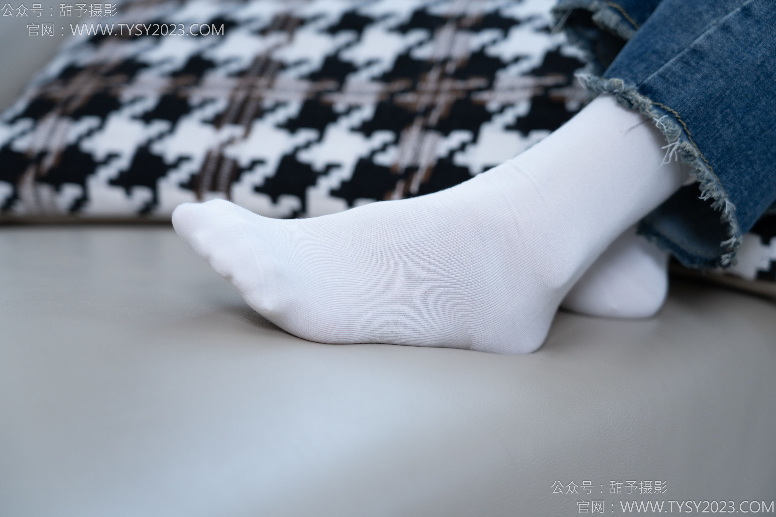 甜予摄影 No.170 珞珞 - 板鞋、白棉袜、裸足/(130P)