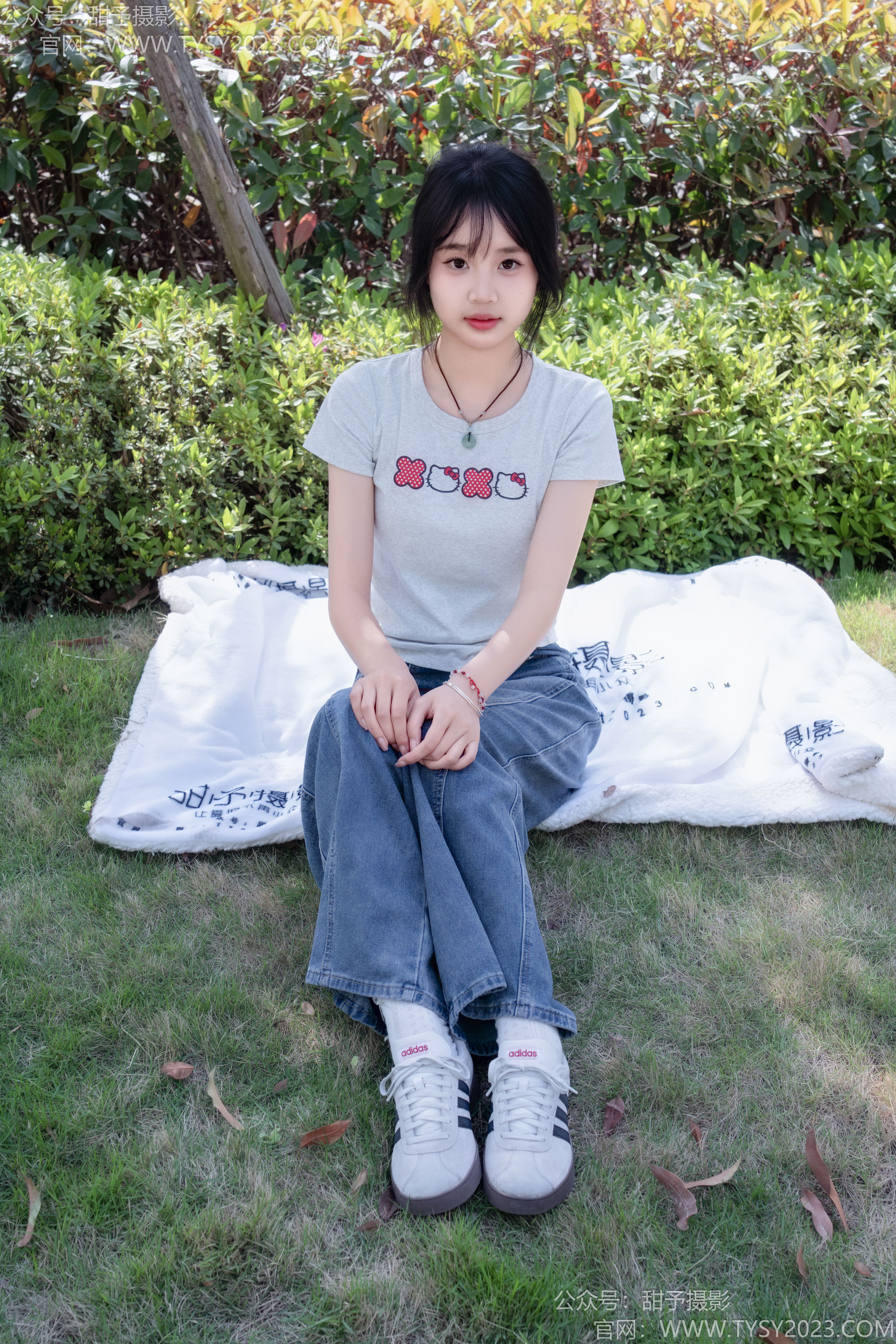 甜予摄影 No.194 小橙子 - 板鞋、白棉袜、裸足/(130P)