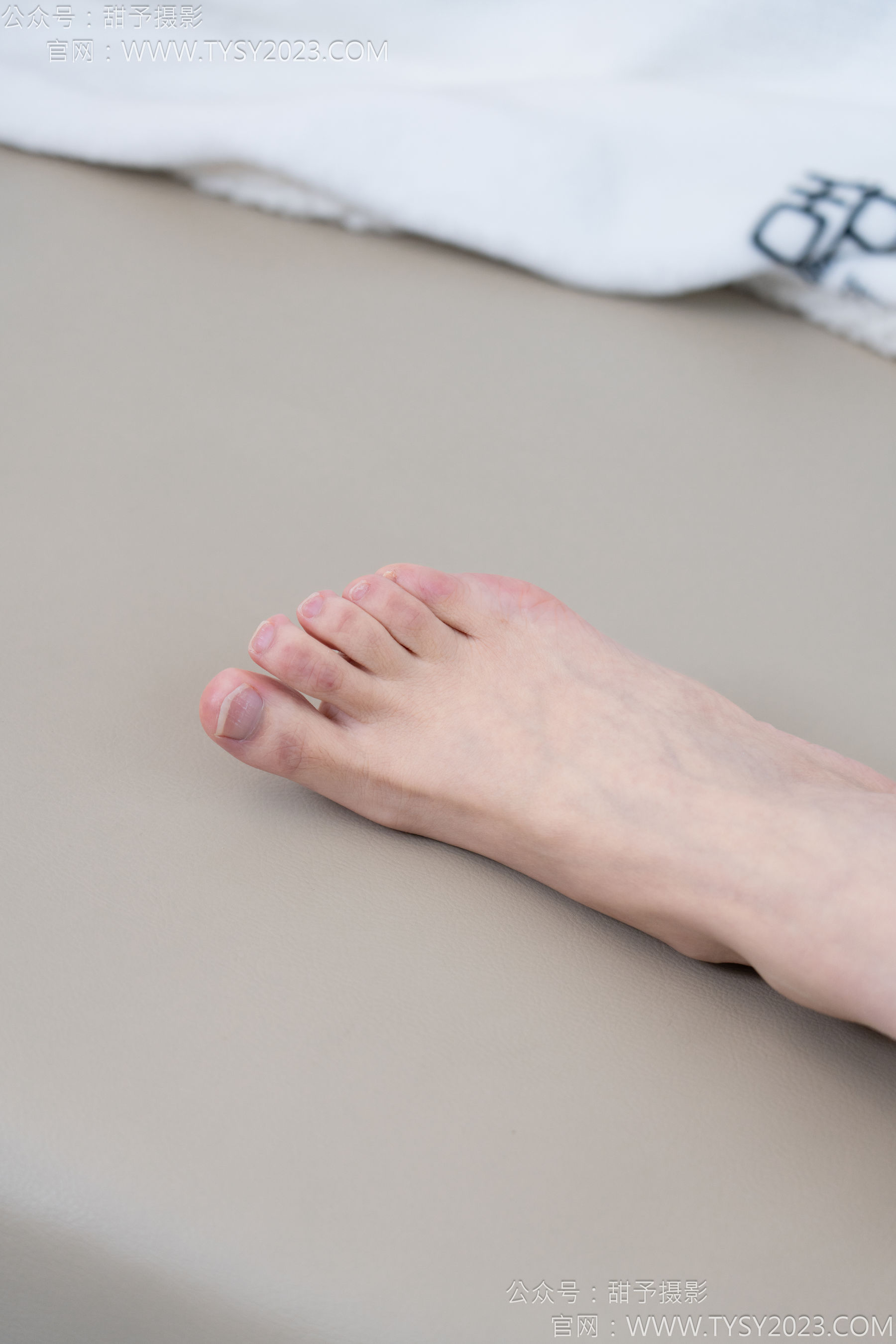 甜予摄影 No.167 小容 - 板鞋、白棉袜、裸足/(129P)