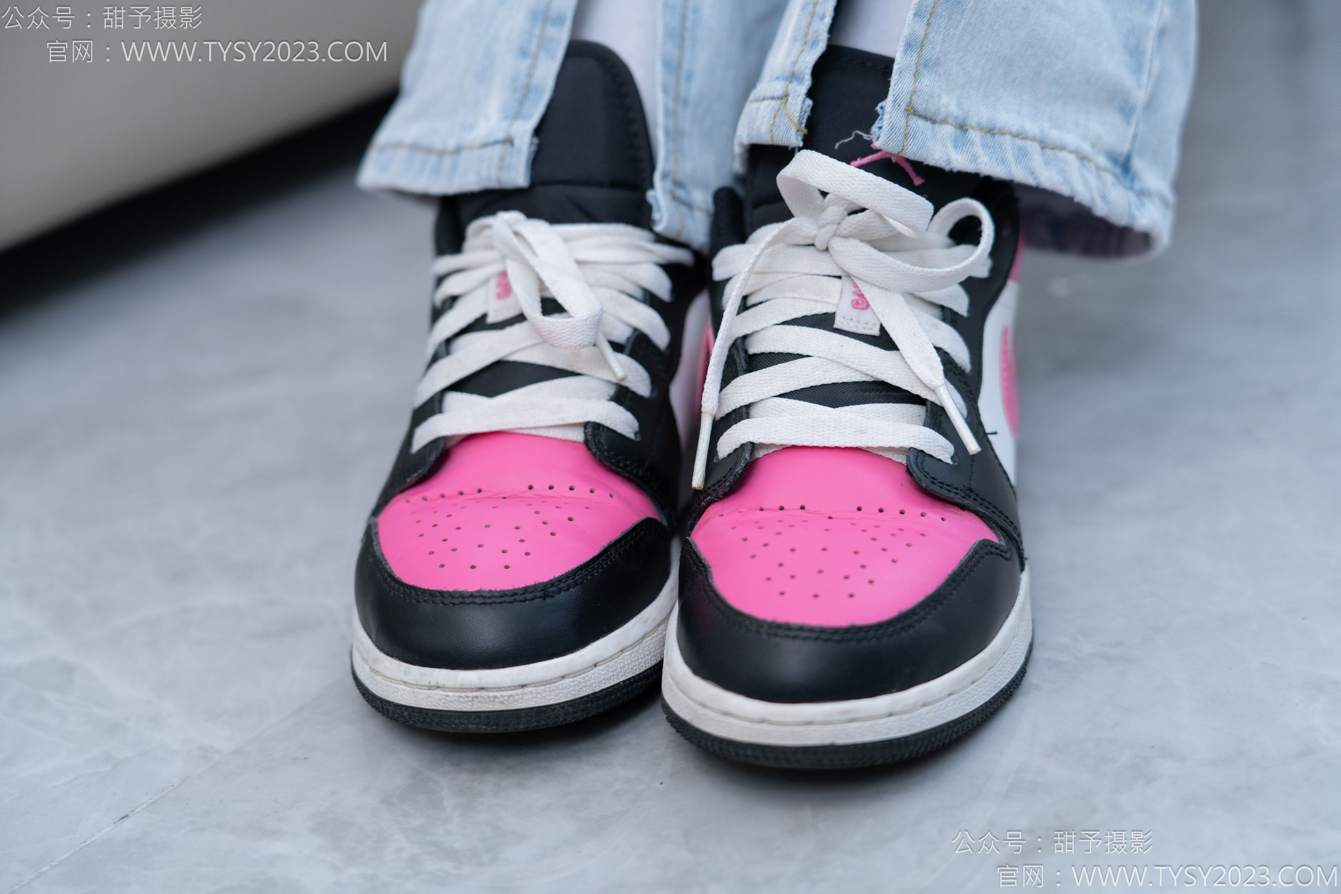 甜予摄影 No.181 小容 - 板鞋、白棉袜、裸足/(130P)