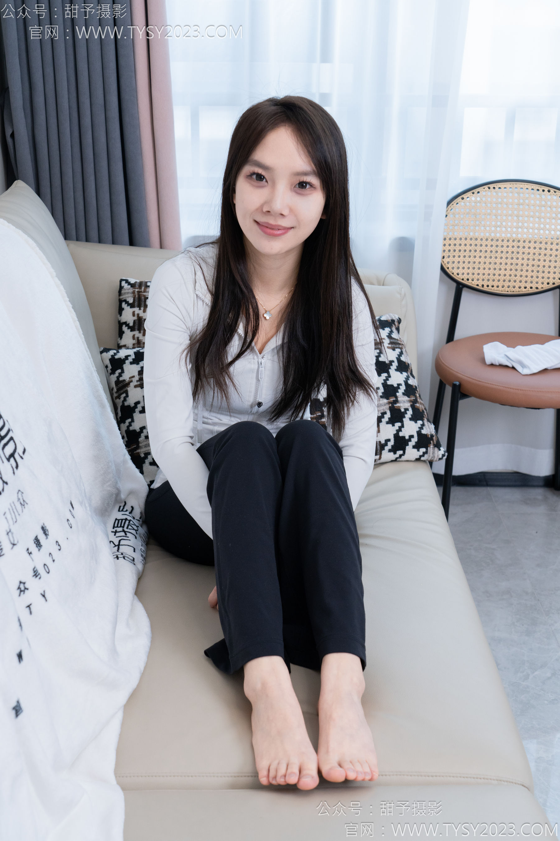 甜予摄影 No.169 贝壳 - 帆布鞋、白棉袜、裸足/(130P)