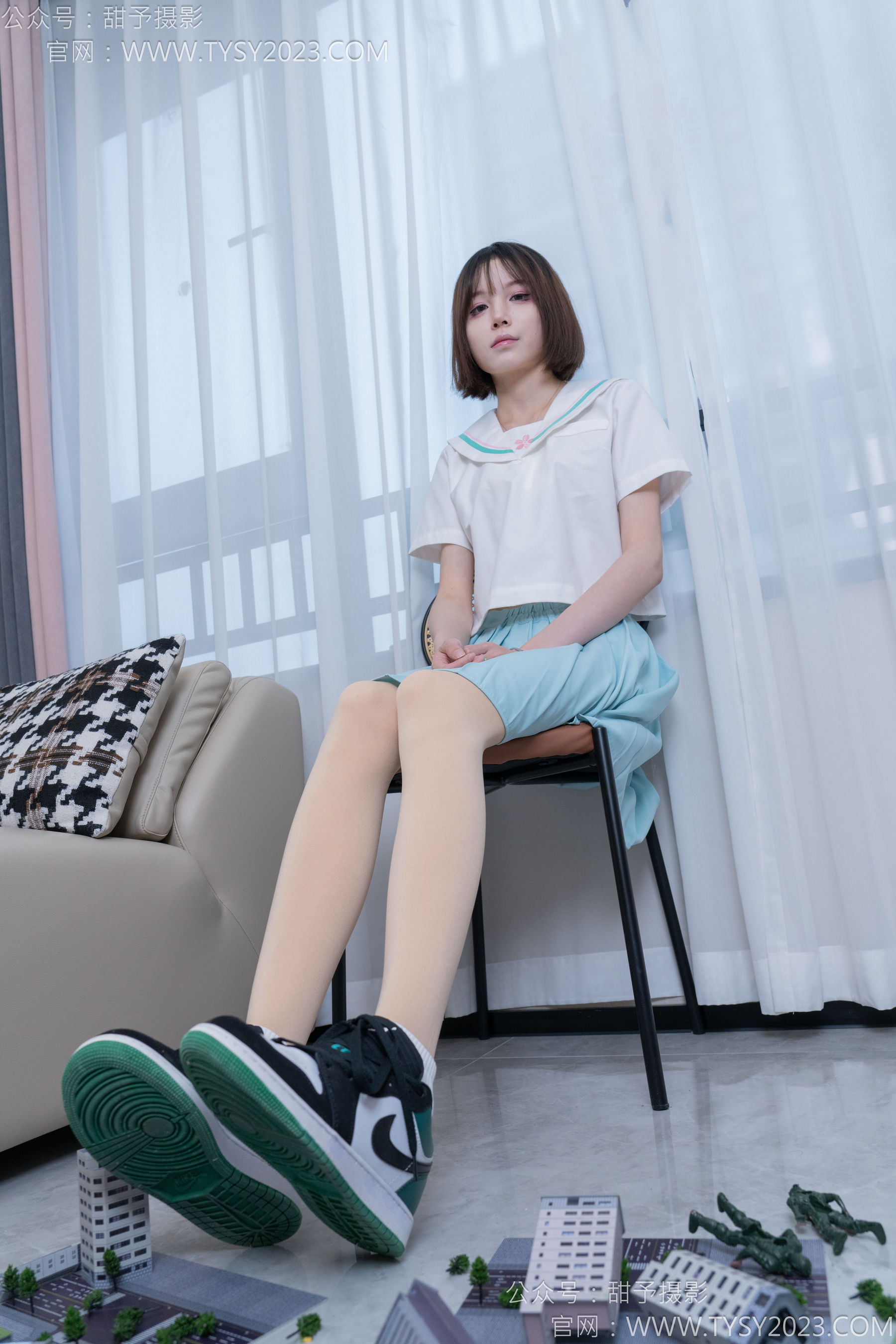 甜予摄影 No.182 珞珞 - 板鞋、白棉袜、厚肉丝、小人国剧情/(134P)