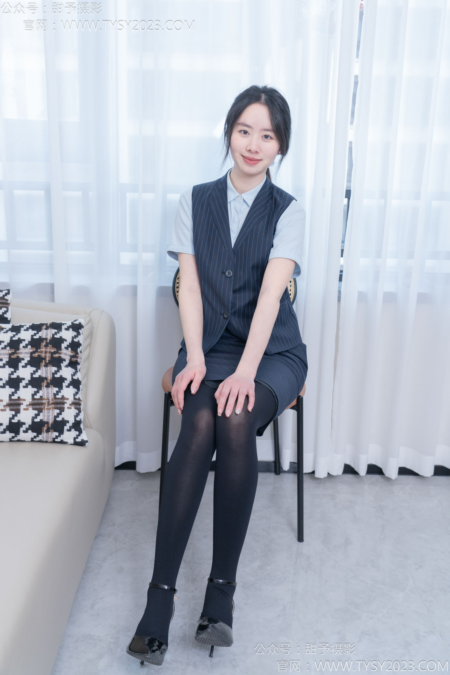 甜予摄影 No.187 知知 - 高跟鞋、厚黑丝/(127P)