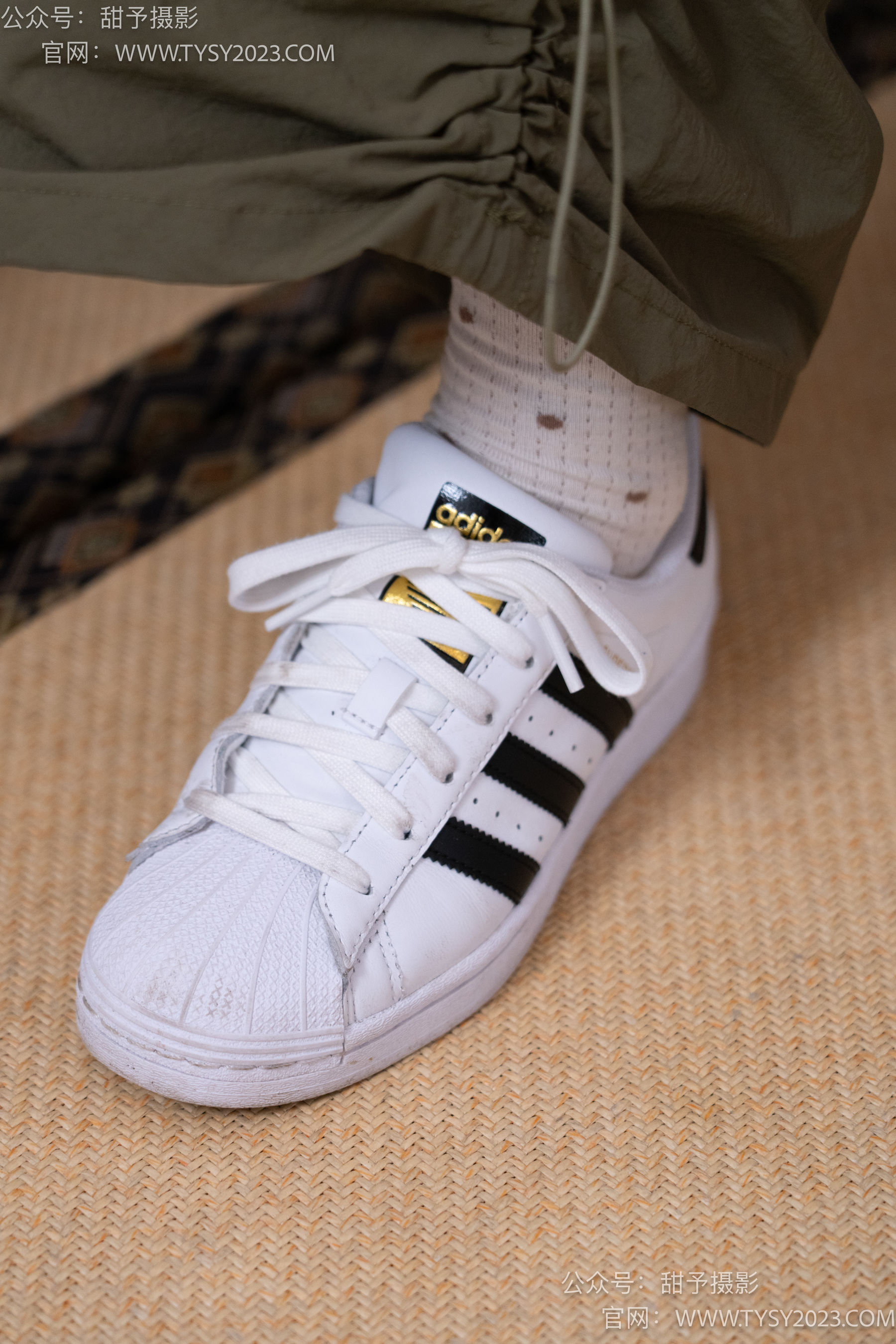 甜予摄影 No.161 双双 - 板鞋、白棉袜、裸足/(130P)