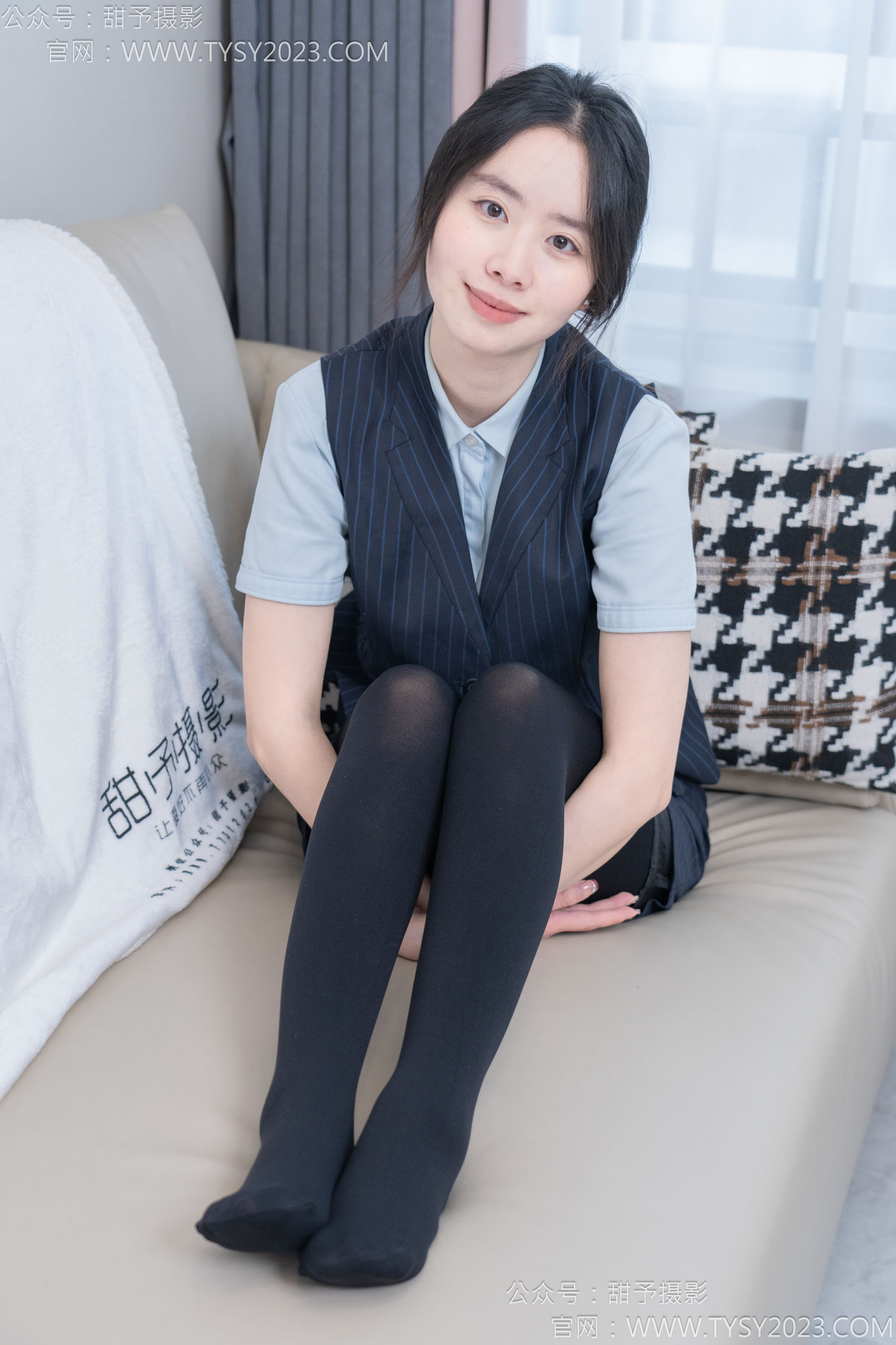 甜予摄影 No.187 知知 - 高跟鞋、厚黑丝/(127P)