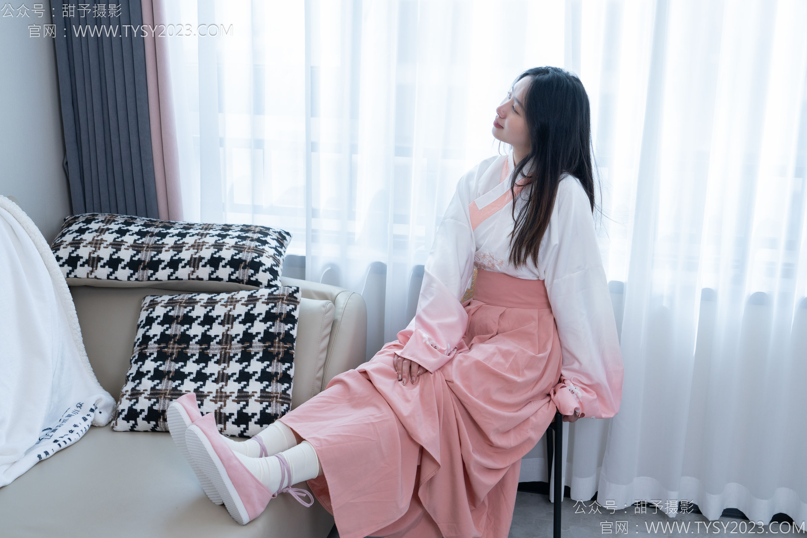 甜予摄影 No.183 知知 - 布鞋、白棉袜、裸足/(148P)