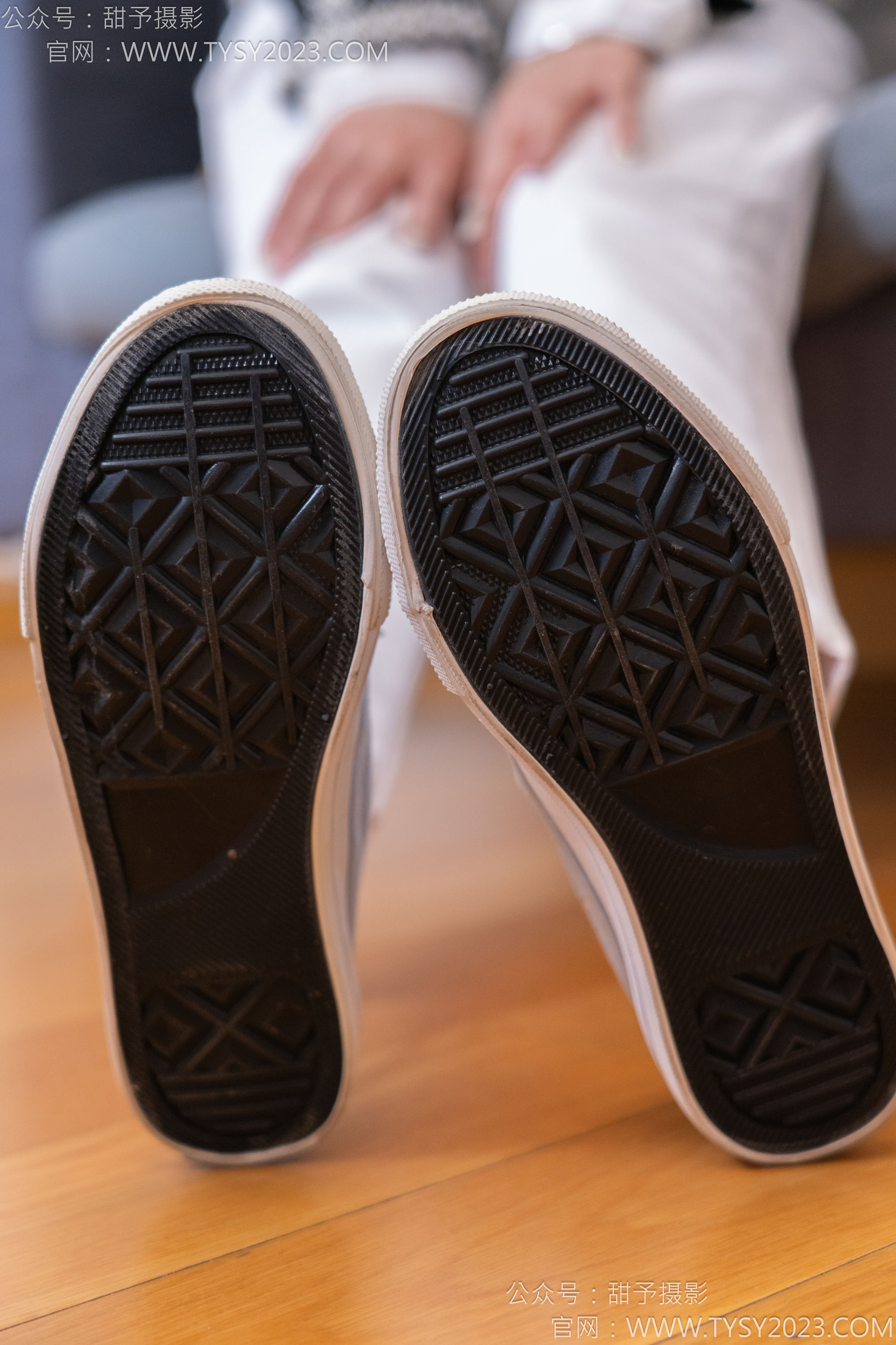 甜予摄影 No.171 璇璇 - 帆布鞋、白棉袜、抖腿剧情/(151P)