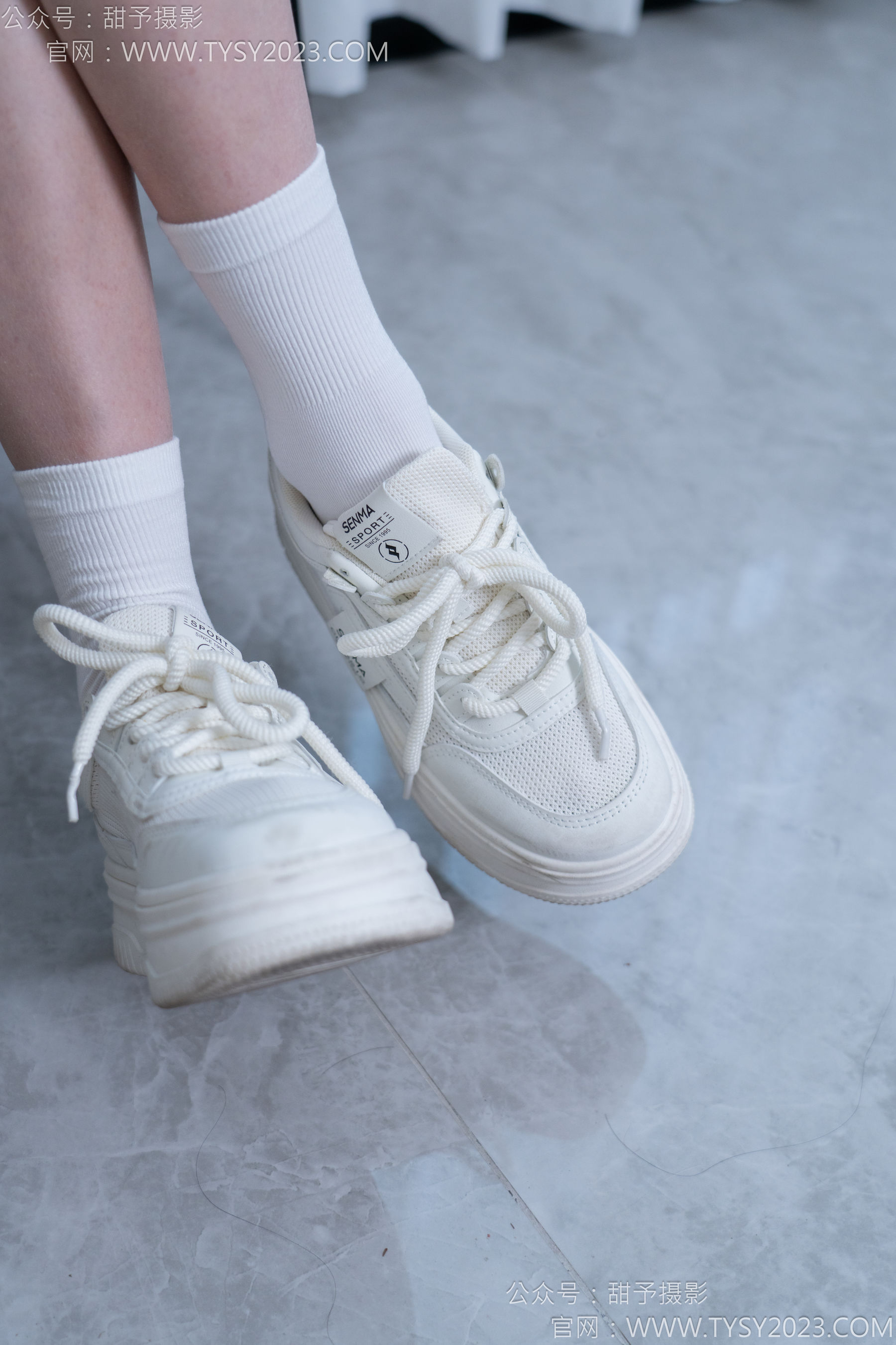 甜予摄影 No.164 珞珞 - 板鞋、白棉袜、裸足/(130P)