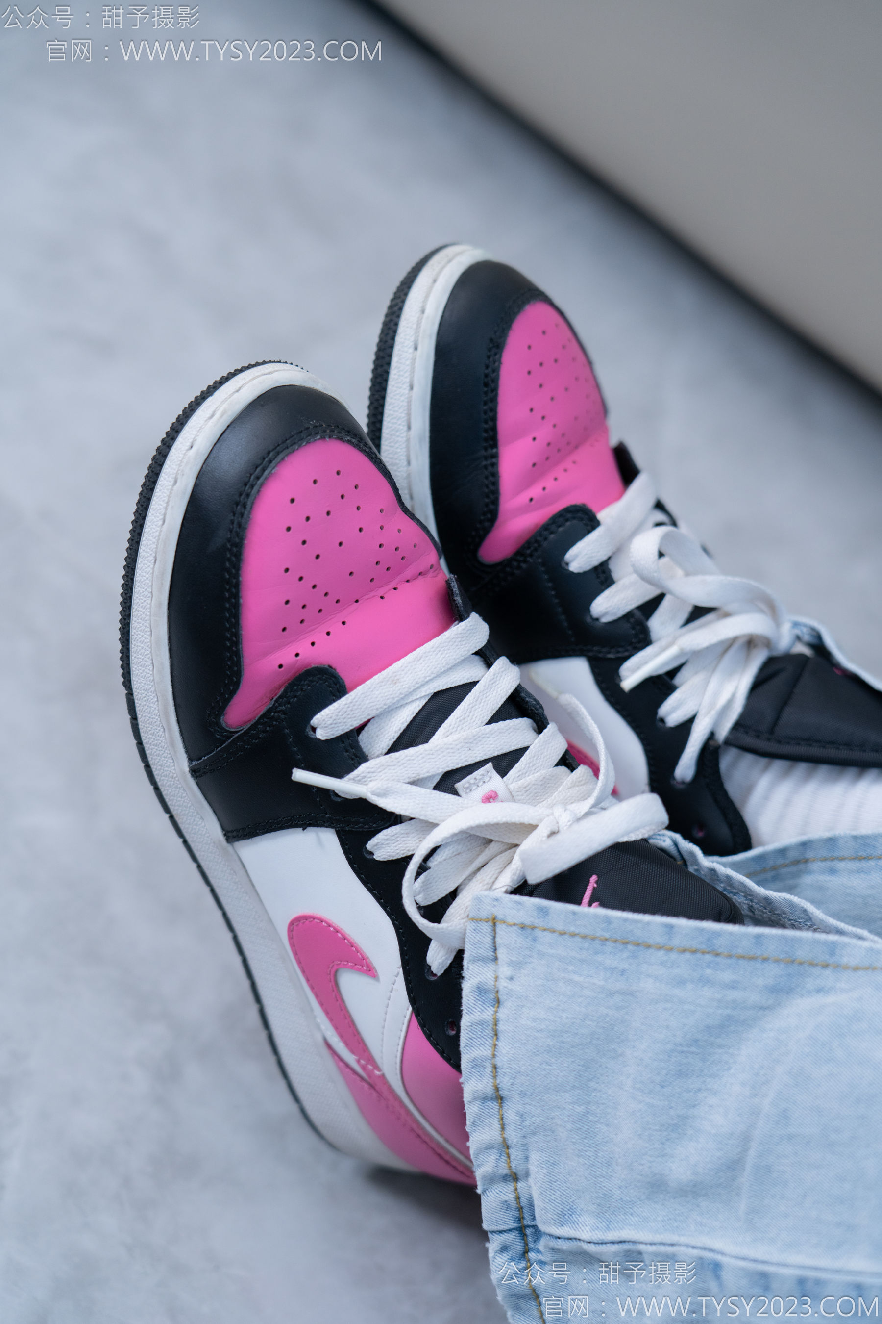 甜予摄影 No.181 小容 - 板鞋、白棉袜、裸足/(130P)