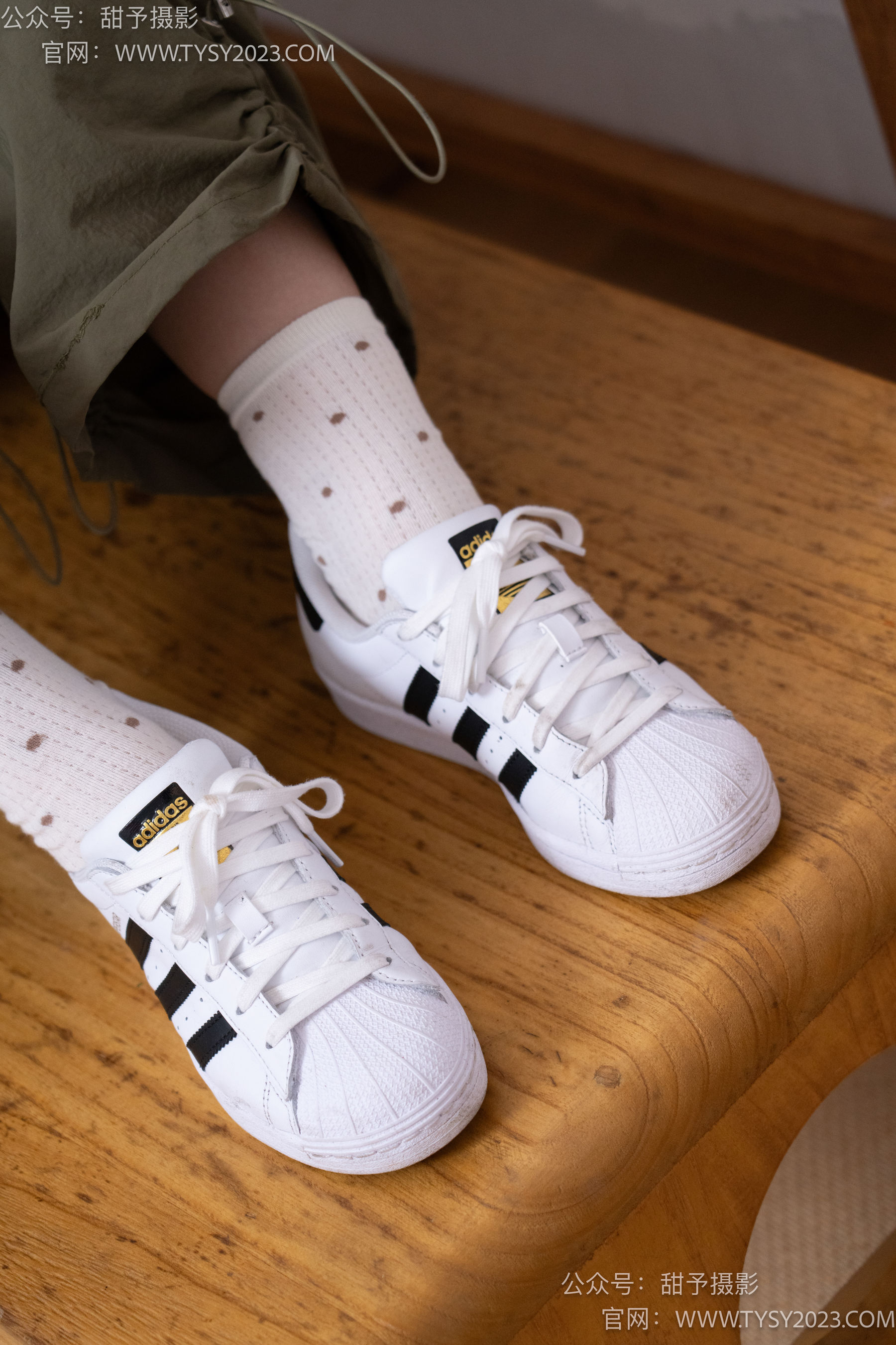 甜予摄影 No.161 双双 - 板鞋、白棉袜、裸足/(130P)