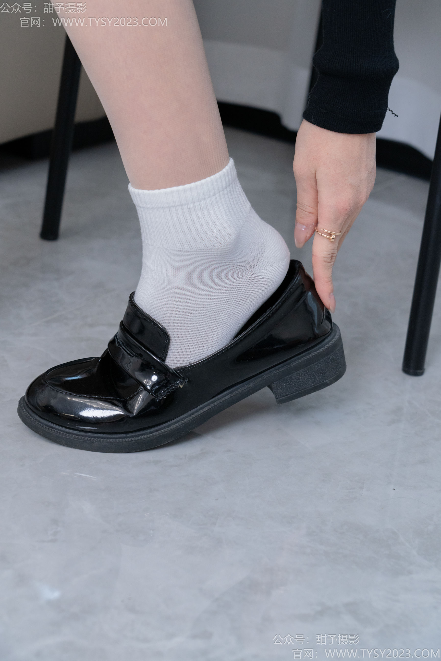 甜予摄影 No.191 贝壳 - 皮鞋、白棉袜、薄肉丝/(135P)