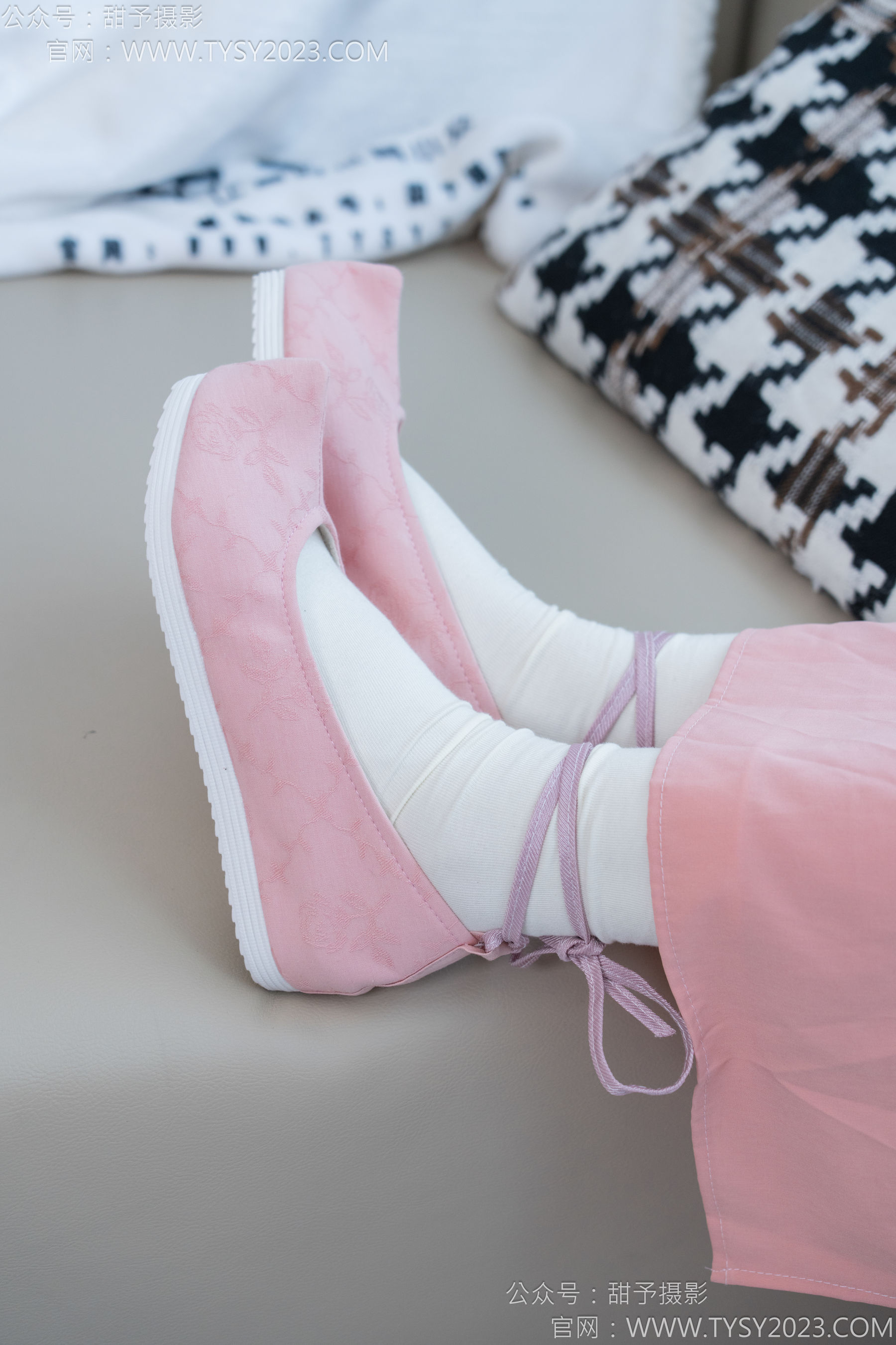 甜予摄影 No.183 知知 - 布鞋、白棉袜、裸足/(148P)