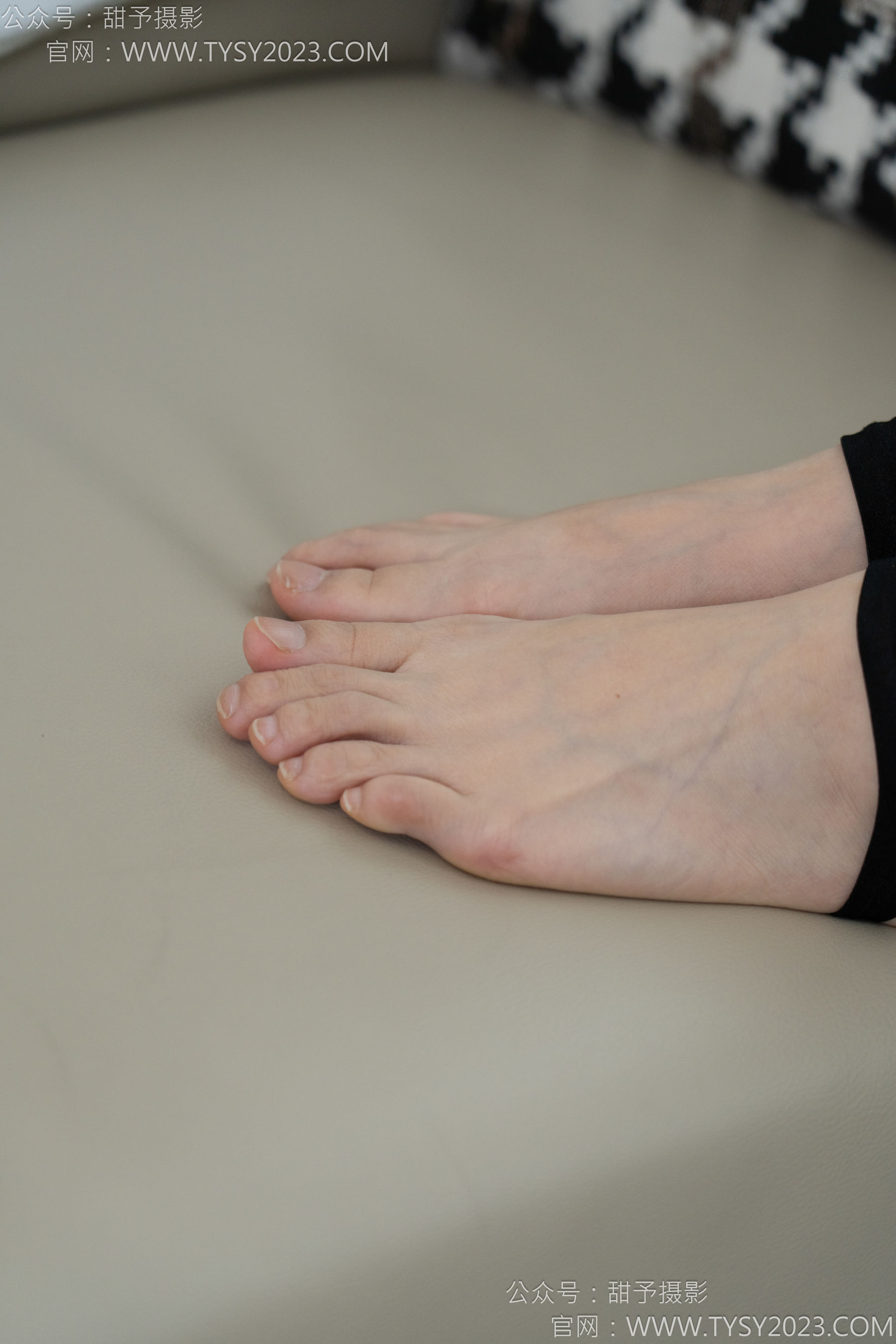 甜予摄影 No.158 梦梦 - 高跟鞋、短肉丝、短黑丝、裸足/(130P)