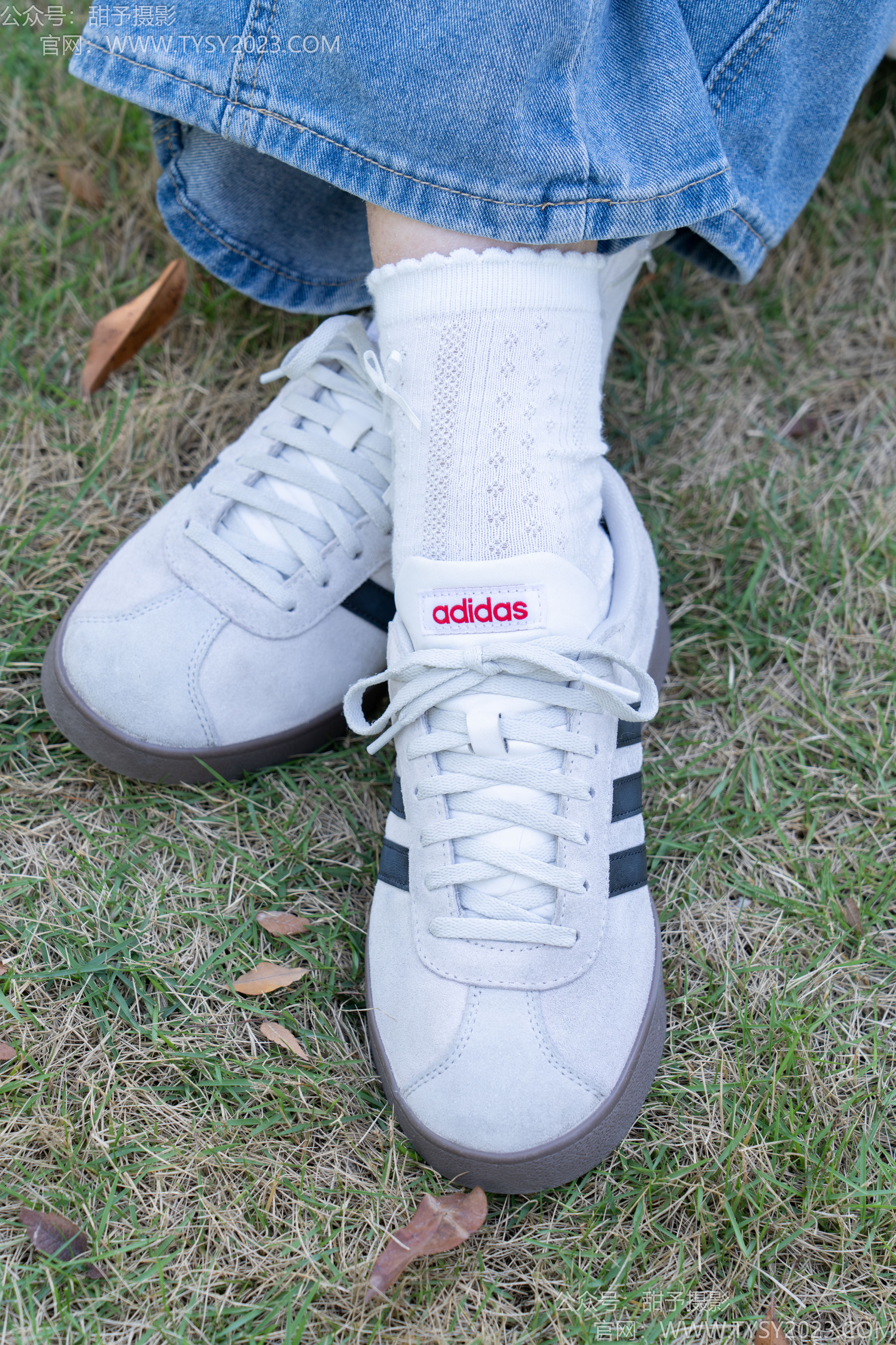 甜予摄影 No.194 小橙子 - 板鞋、白棉袜、裸足/(130P)