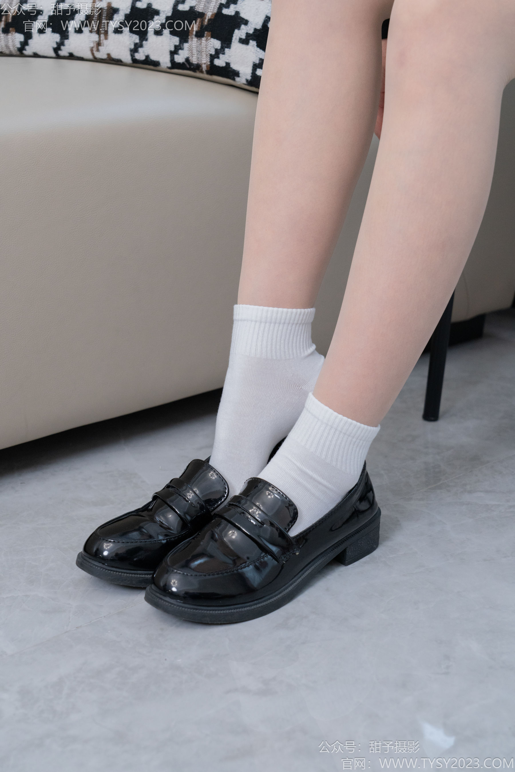 甜予摄影 No.191 贝壳 - 皮鞋、白棉袜、薄肉丝/(135P)