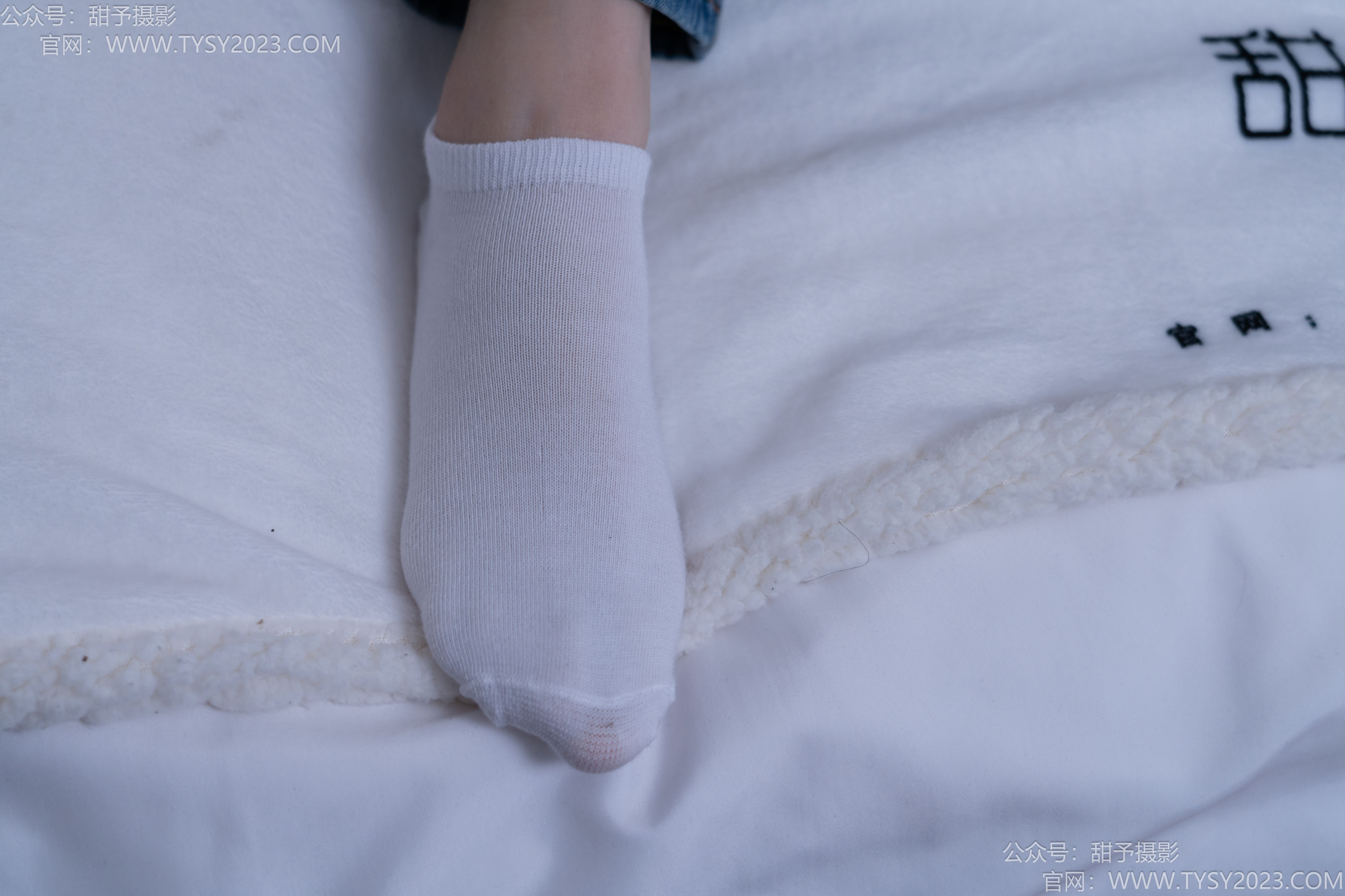 甜予摄影 No.189 璇璇 - 帆布鞋、裸足、抖腿剧情/(134P)