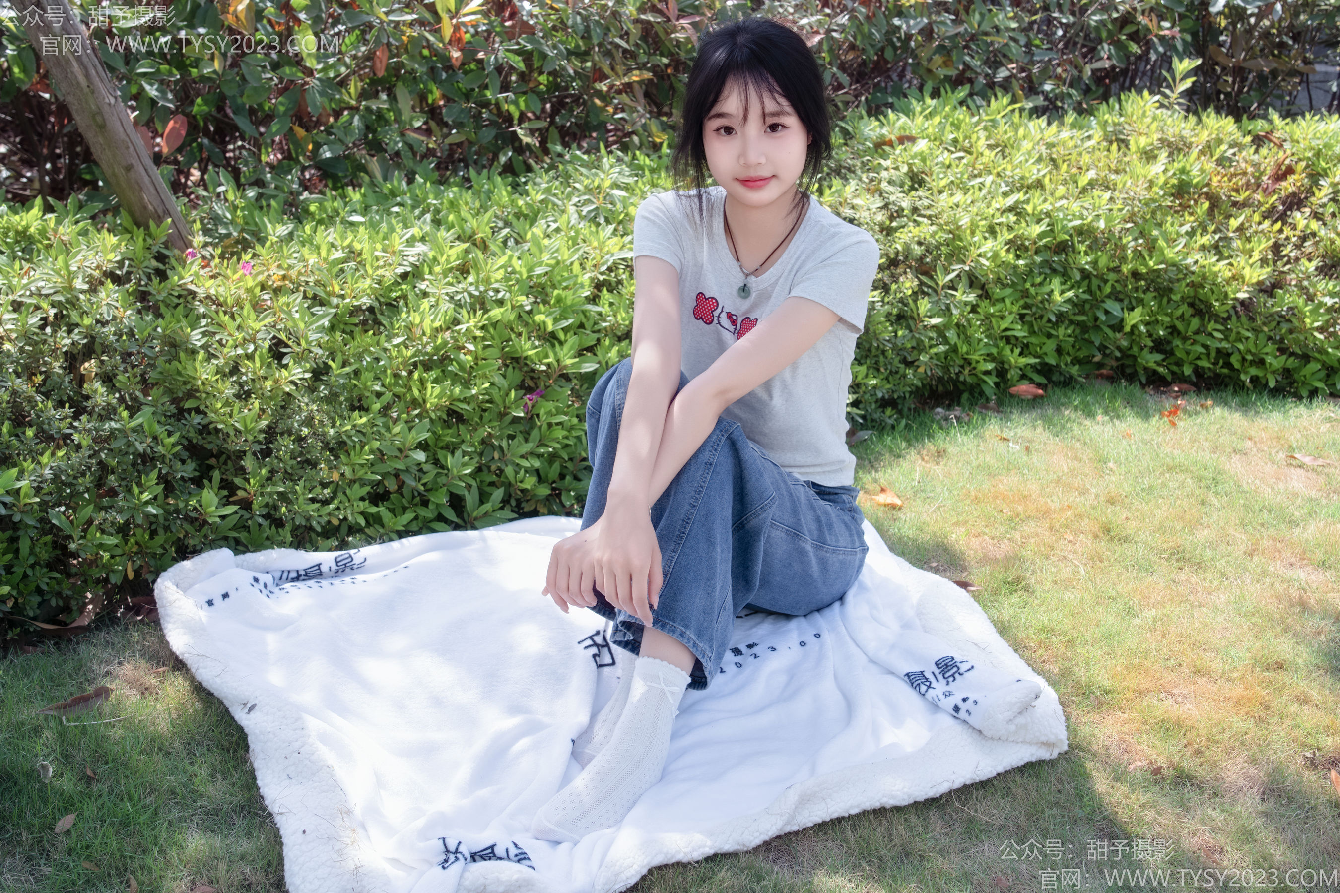 甜予摄影 No.194 小橙子 - 板鞋、白棉袜、裸足/(130P)